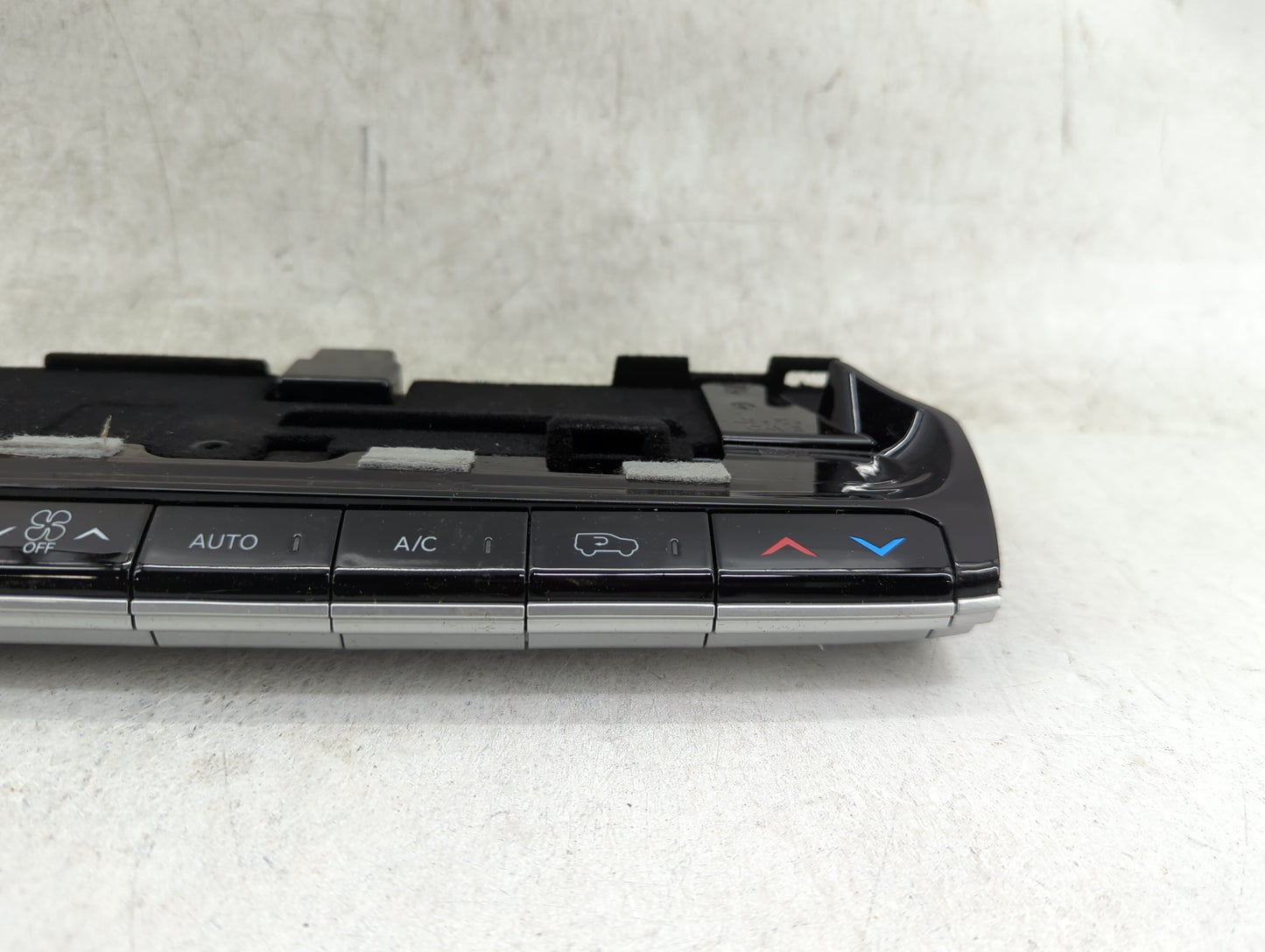 2023 Jeep Wagoneer Climate Control Module Temperature AC/Heater Replacement P/N:P68423822AG Fits OEM Used Auto Parts - Oemus