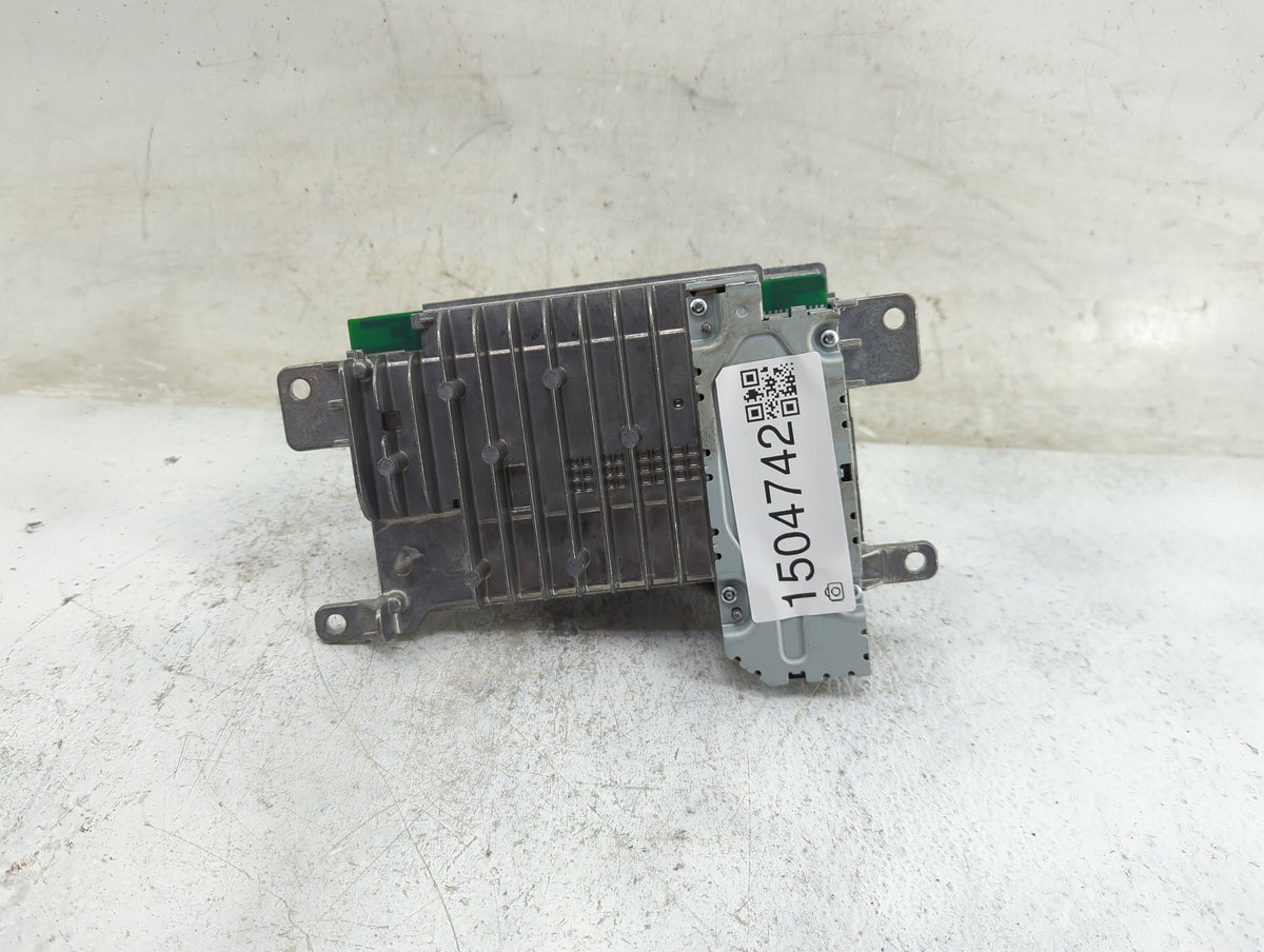 2023 Jeep Wagoneer Radio AM FM Cd Player Receiver Replacement P/N:P68527730AI 2AHPN-BE2857, 6434C-BE2857 Fits Fits 2022 OEM 