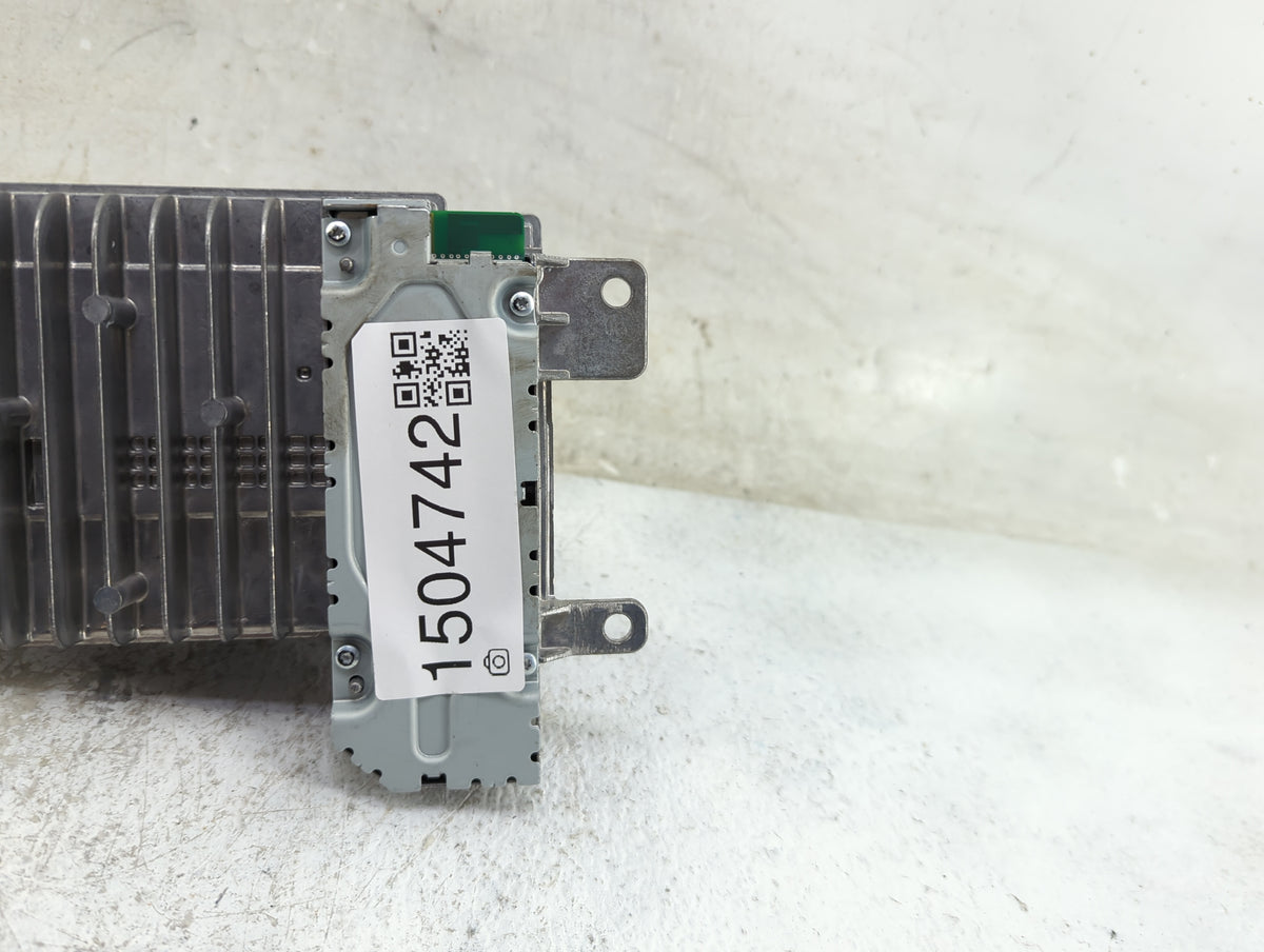 2023 Jeep Wagoneer Radio AM FM Cd Player Receiver Replacement P/N:P68527730AI 2AHPN-BE2857, 6434C-BE2857 Fits Fits 2022 OEM 