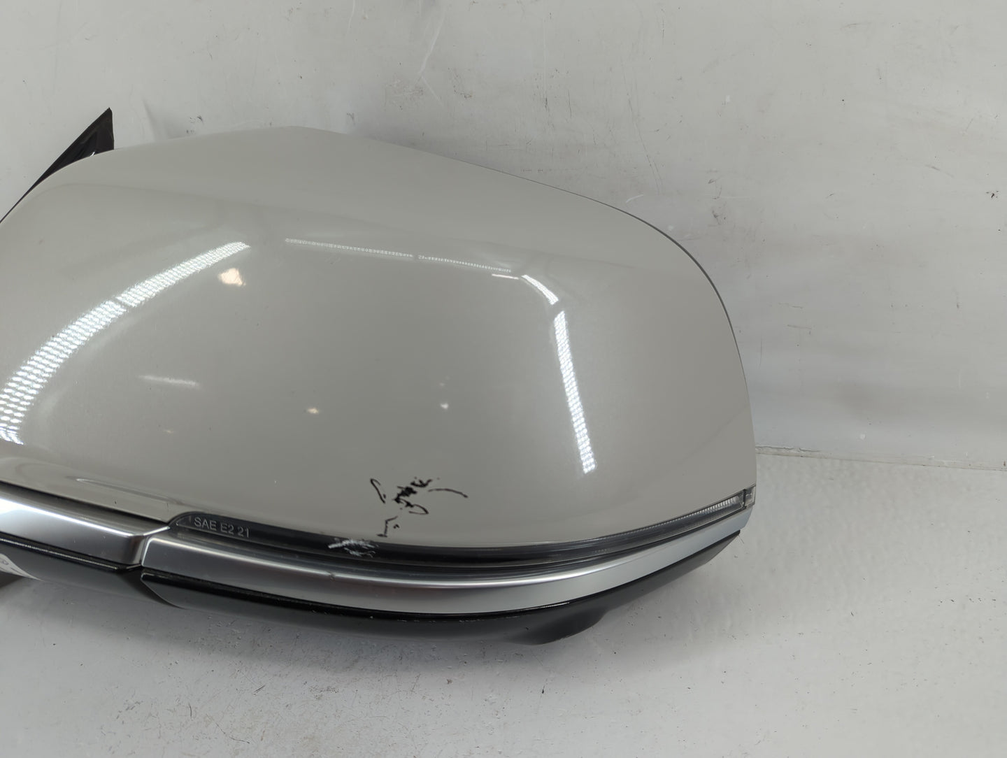 2022 Jeep Wrangler Driver Side View Mirror - Left Door Mirror OEM Used - Oemusedautoparts1.com