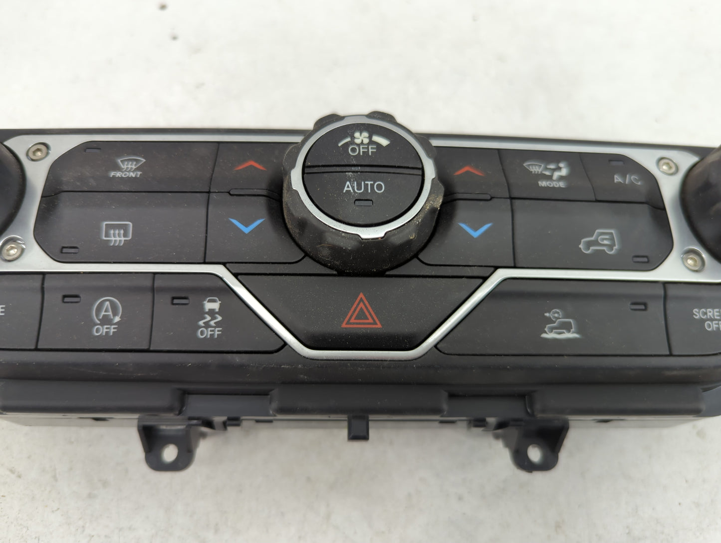 2023 Jeep Wrangler Climate Control Module Temperature AC/Heater Replacement P/N:P7BU55DX9AB Fits OEM Used Auto Parts - Oemus