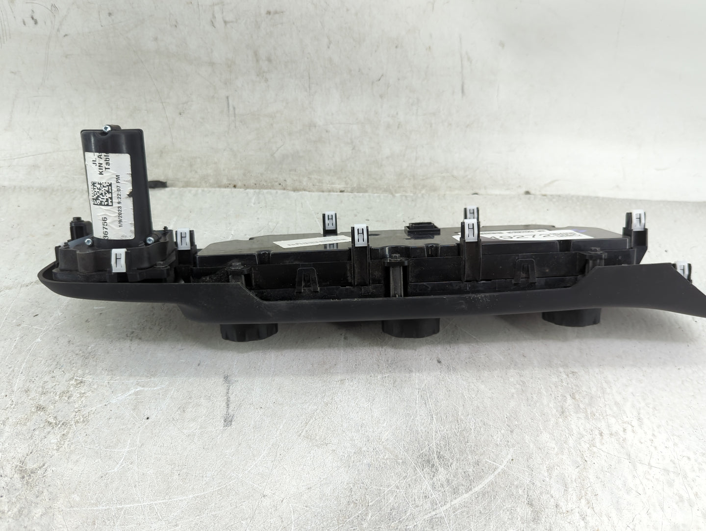 2021-2022 Jeep Wrangler Climate Control Module Temperature AC/Heater Replacement Fits Fits 2021 2022 OEM Used Auto Parts - O