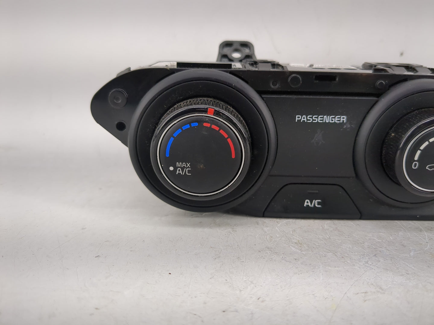 2022 Kia Forte Climate Control Module Temperature AC/Heater Replacement P/N:97250-M6XXX Fits OEM Used Auto Parts - Oemusedau
