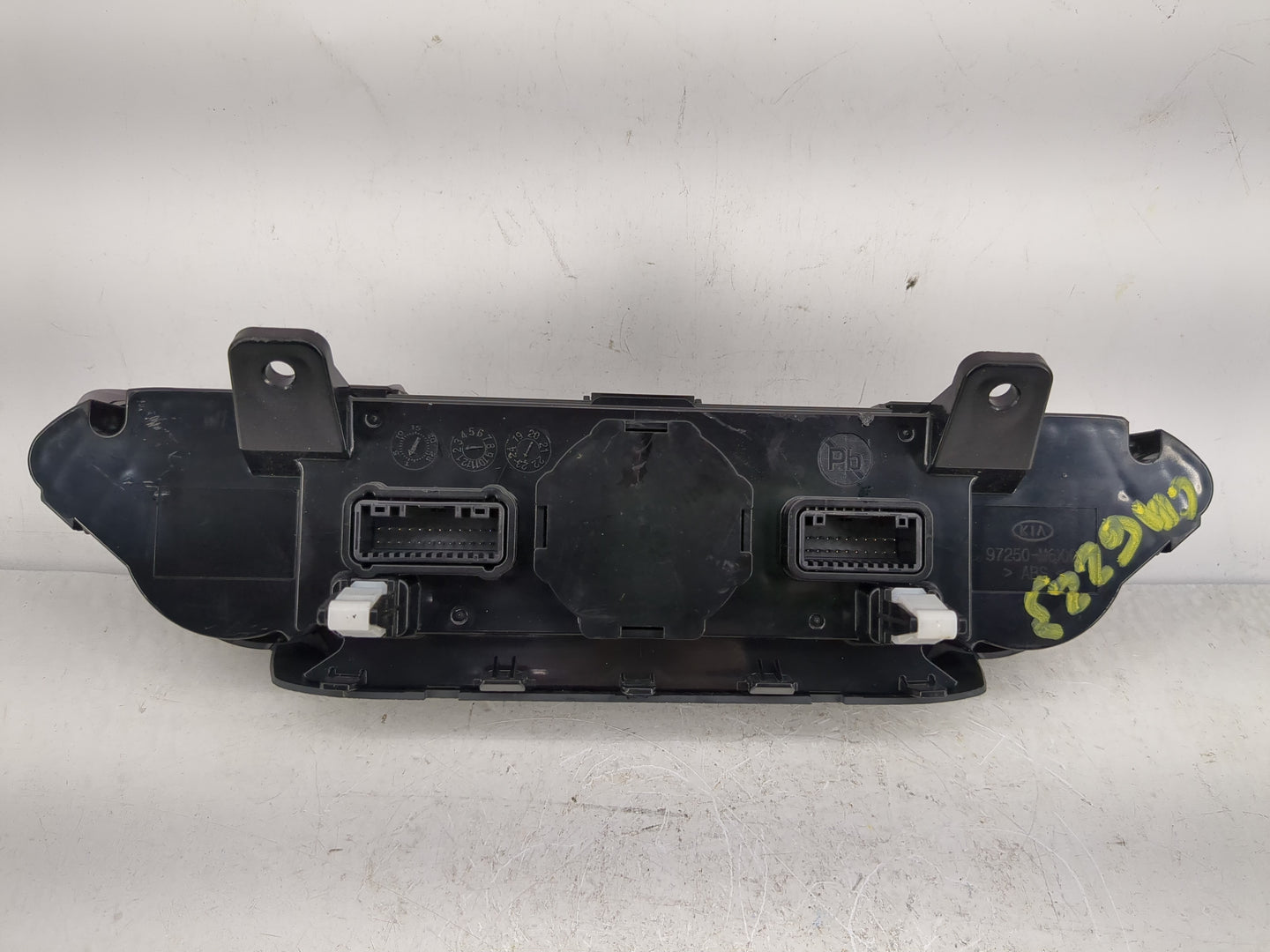 2022 Kia Forte Climate Control Module Temperature AC/Heater Replacement P/N:97250-M6XXX Fits OEM Used Auto Parts - Oemusedau