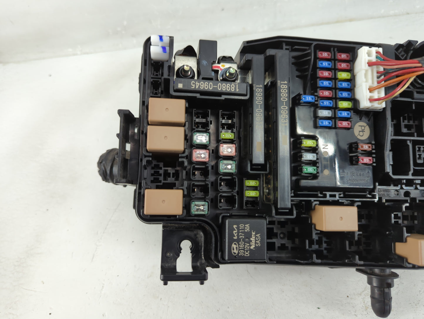 2022 Kia Forte Fusebox Fuse Box Panel Relay Module P/N:91956-M7520 Fits OEM Used Auto Parts - Oemusedautoparts1.com