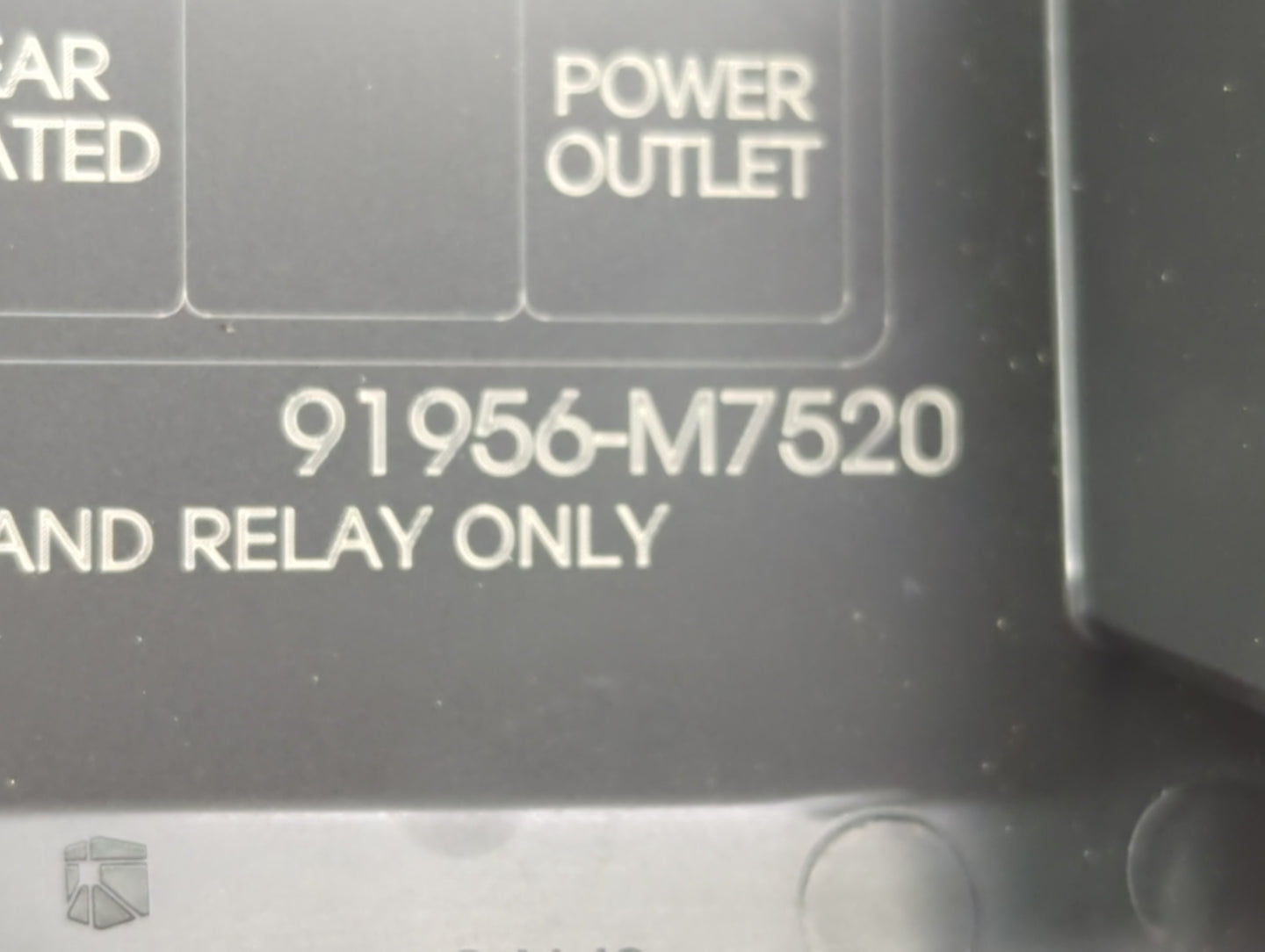 2022 Kia Forte Fusebox Fuse Box Panel Relay Module P/N:91956-M7520 Fits OEM Used Auto Parts - Oemusedautoparts1.com