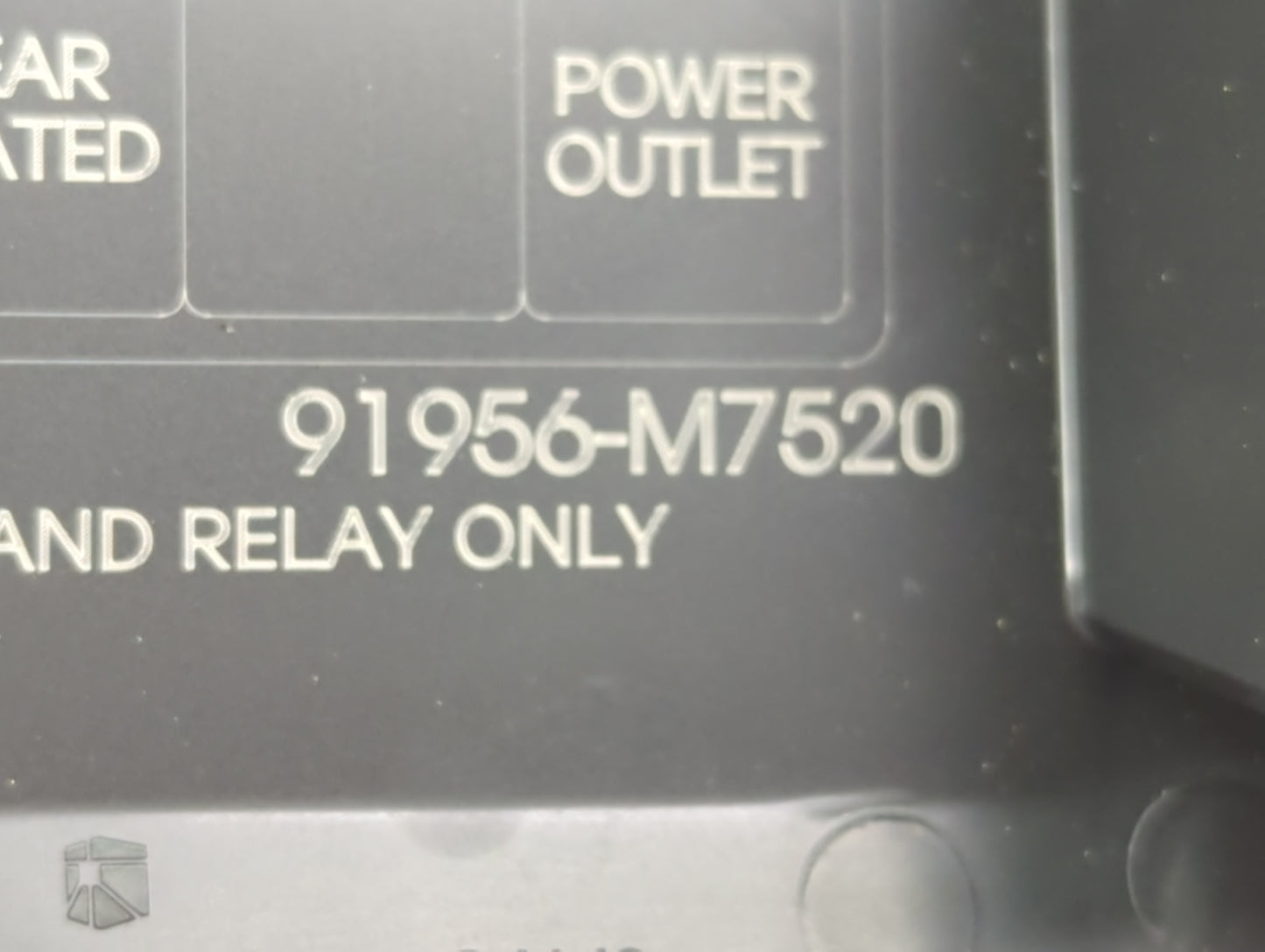 2022 Kia Forte Fusebox Fuse Box Panel Relay Module P/N:91956-M7520 Fits OEM Used Auto Parts - Oemusedautoparts1.com