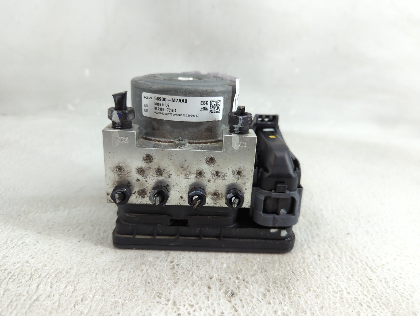2023 Kia Forte ABS Pump Control Module Replacement P/N:58900-M7AA0 Fits OEM Used Auto Parts - Oemusedautoparts1.com