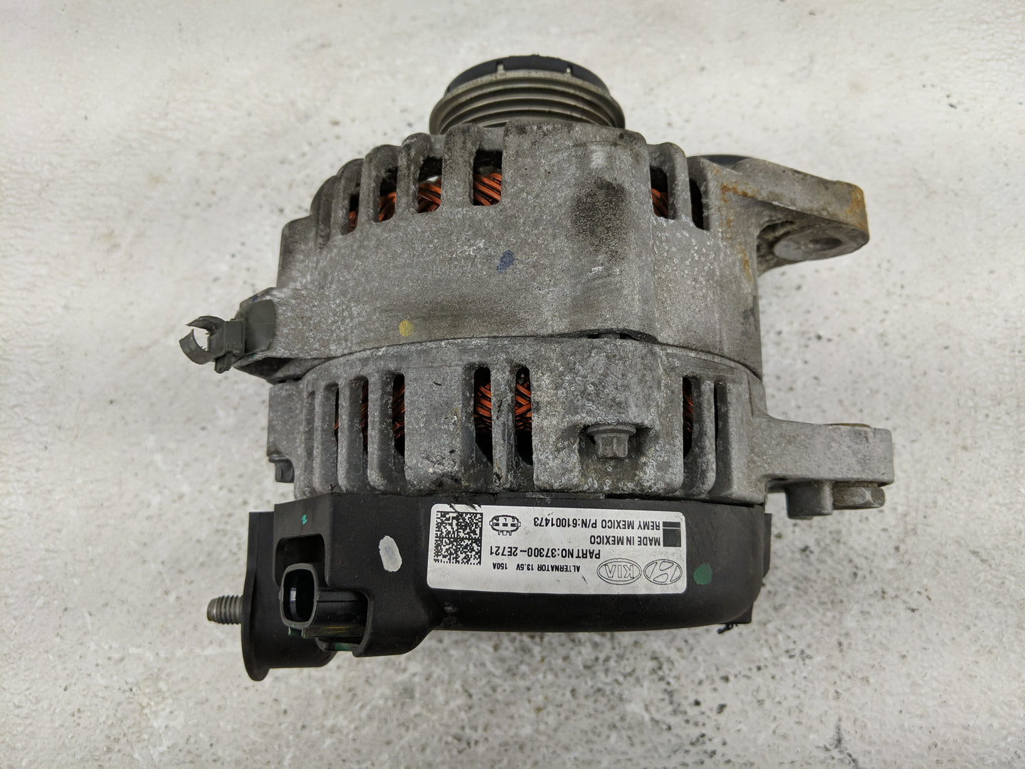2017-2022 Kia Forte Alternator Replacement Generator Charging Assembly Engine OEM P/N:61001473 37300-2E721 Fits OEM Used Aut