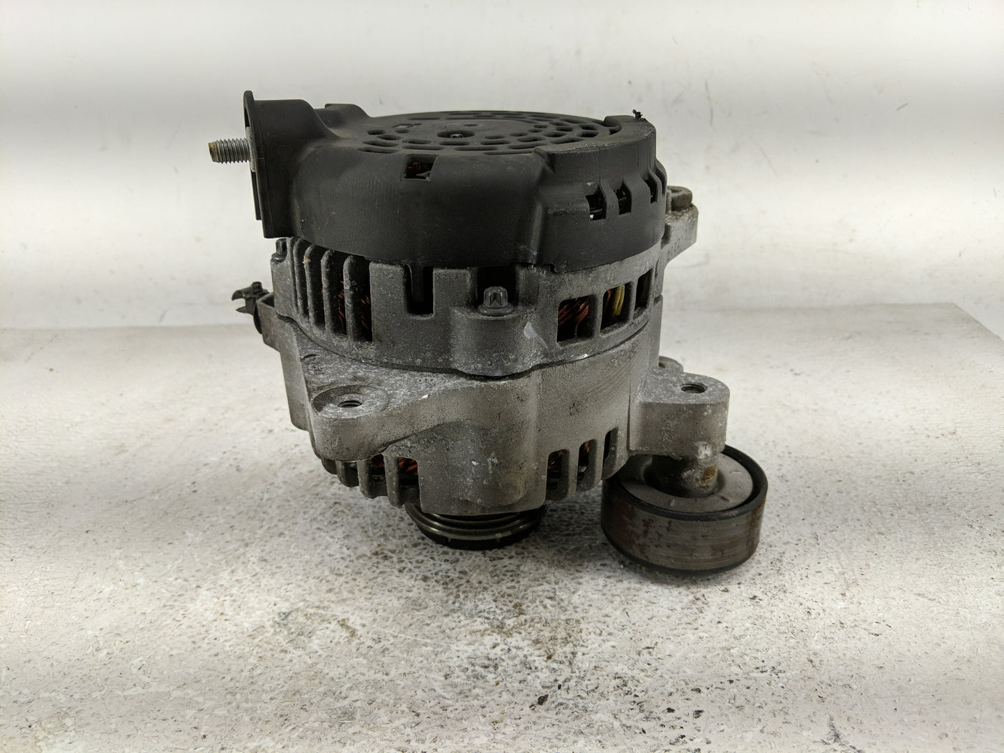 2017-2022 Kia Forte Alternator Replacement Generator Charging Assembly Engine OEM P/N:61001473 37300-2E721 Fits OEM Used Aut