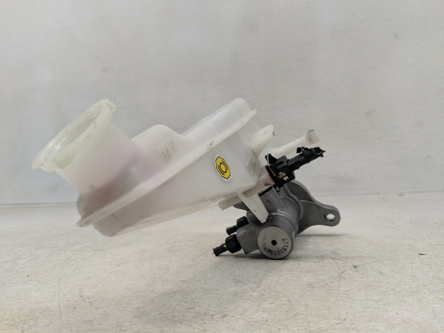 2019-2022 Kia Forte Brake Master Cylinder - Oemusedautoparts1.com