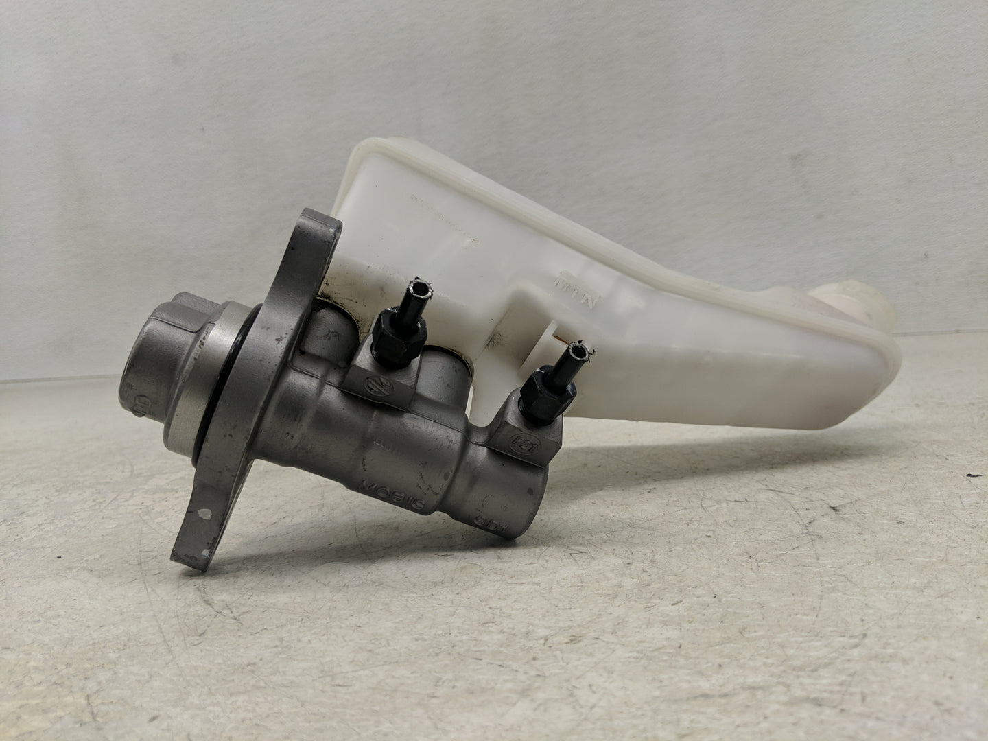 2019-2022 Kia Forte Brake Master Cylinder - Oemusedautoparts1.com