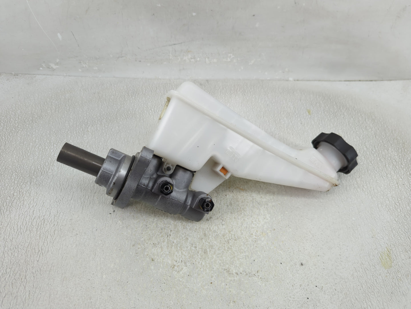 2019-2022 Kia Forte Brake Master Cylinder - Oemusedautoparts1.com
