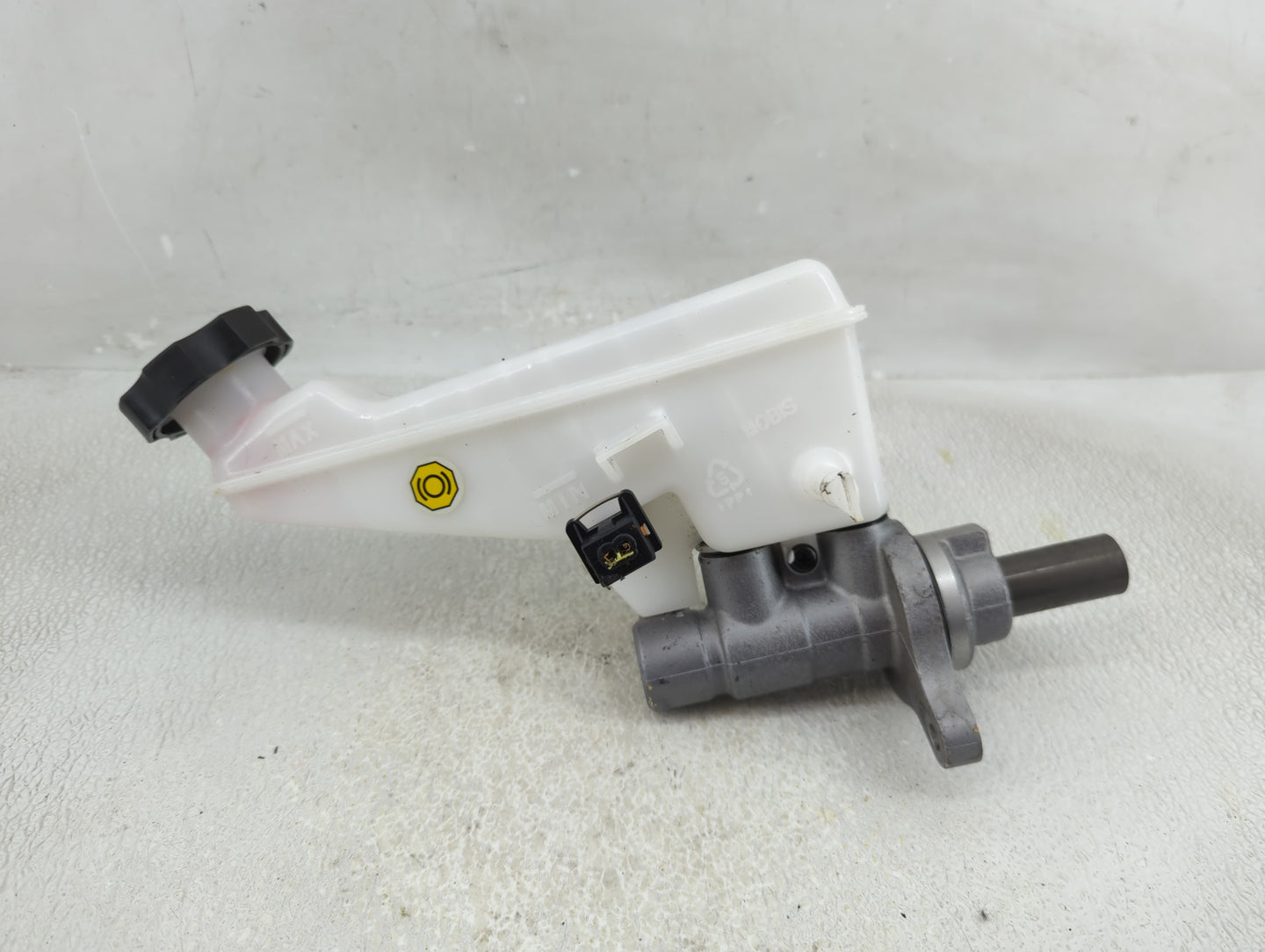 2019-2022 Kia Forte Brake Master Cylinder - Oemusedautoparts1.com