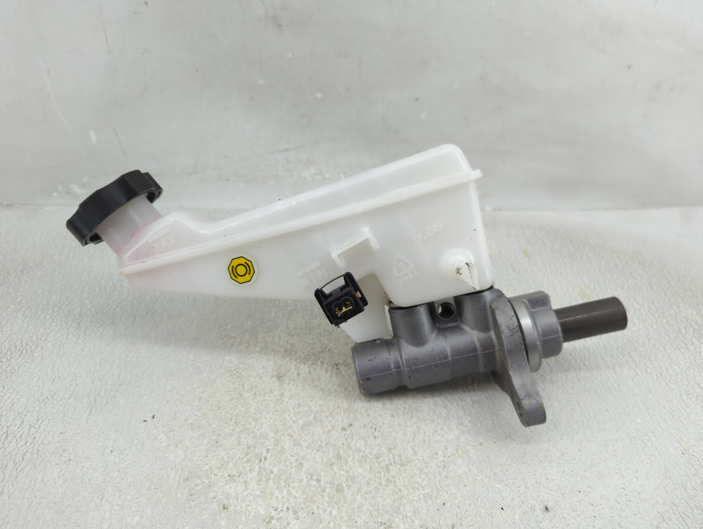 2019-2022 Kia Forte Brake Master Cylinder - Oemusedautoparts1.com