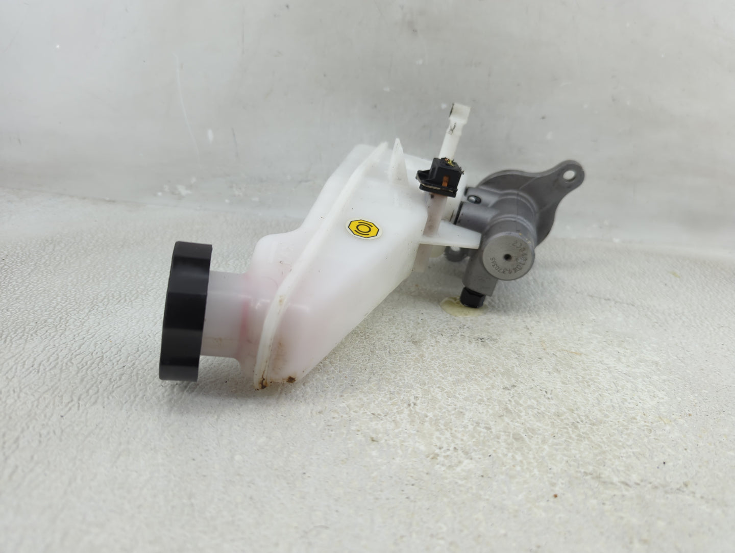 2019-2022 Kia Forte Brake Master Cylinder - Oemusedautoparts1.com
