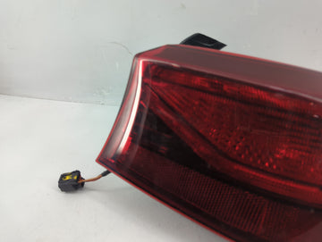 2019-2022 Kia Forte Tail Light Assembly Passenger Right OEM P/N:92402M7000 Fits Fits 2019 2020 2021 2022 OEM Used Auto Parts