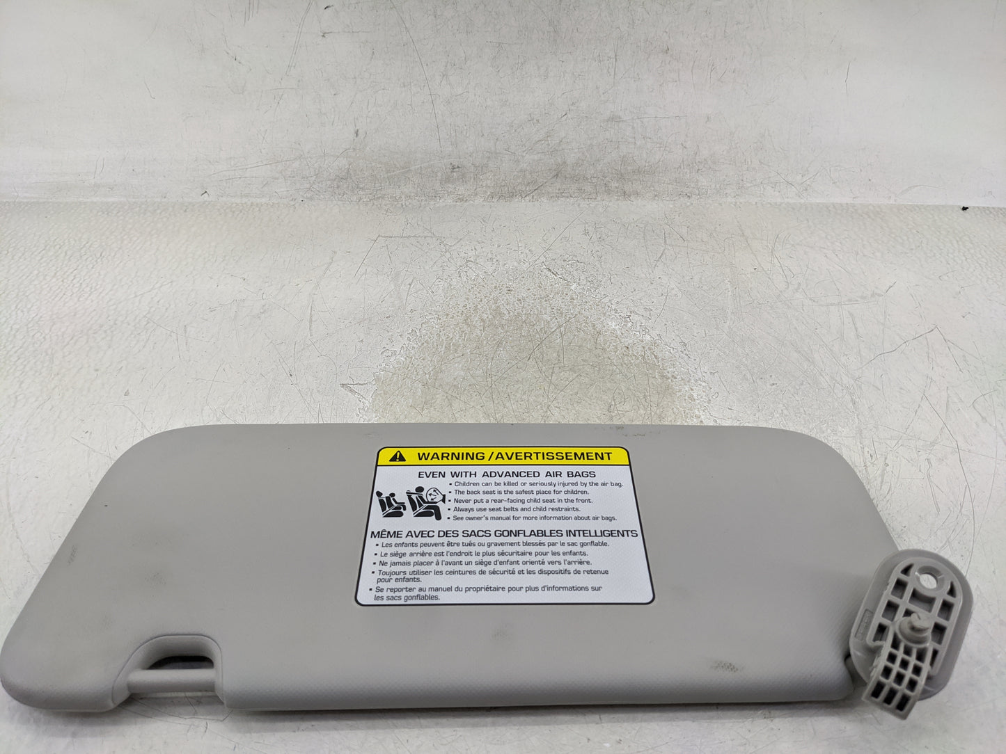 2022 Kia Forte Sun Visor Shade Replacement Passenger Right Mirror Fits OEM Used Auto Parts - Oemusedautoparts1.com