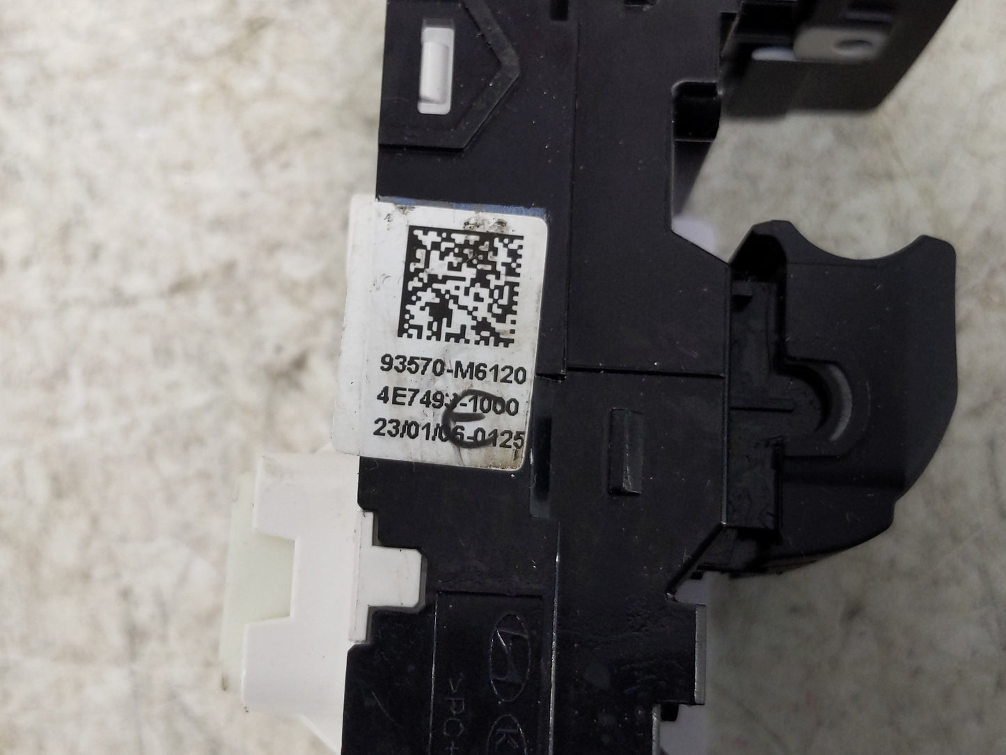 2023 Kia Forte Master Power Window Switch Replacement Driver Side Left P/N:4E7492-1500 Fits OEM Used Auto Parts - Oemusedaut