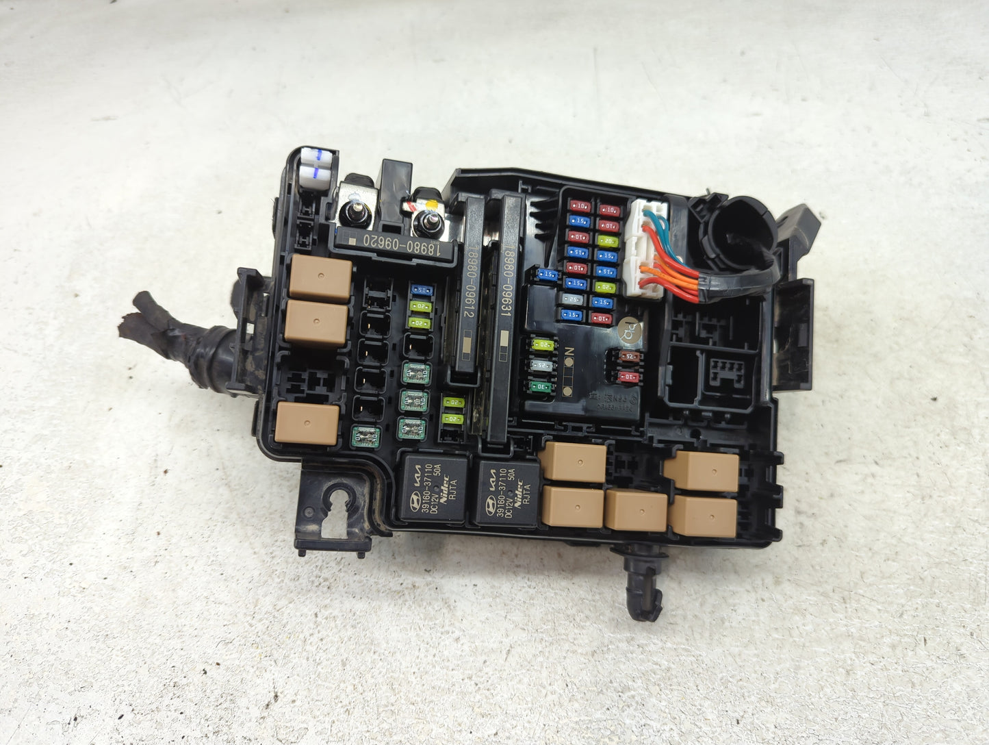 2022 Kia Forte Fusebox Fuse Box Panel Relay Module P/N:91956-M7520 Fits OEM Used Auto Parts - Oemusedautoparts1.com