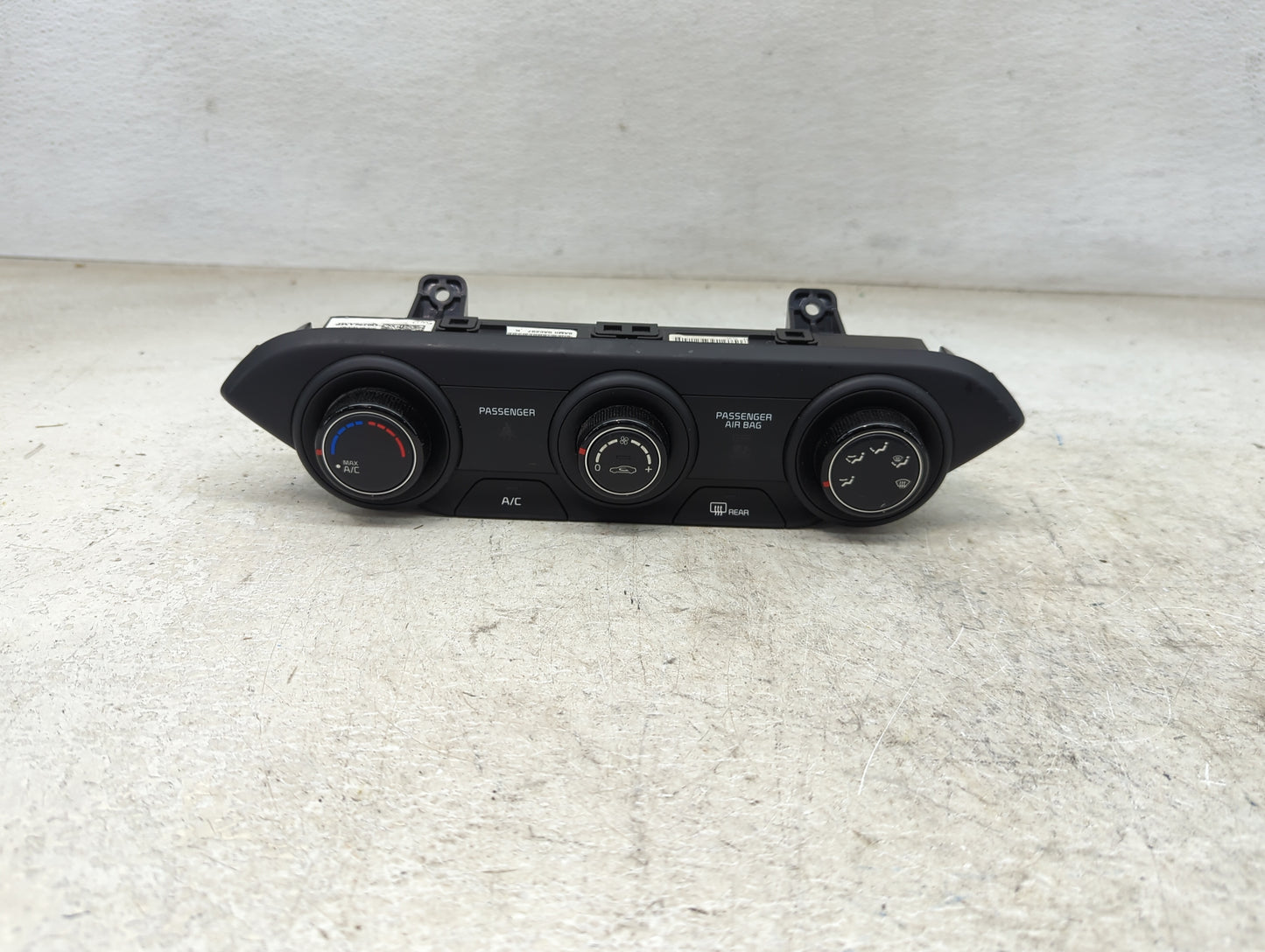 2022 Kia Forte Climate Control Module Temperature AC/Heater Replacement P/N:Q0296AMP 97250M7 Fits OEM Used Auto Parts - Oemu