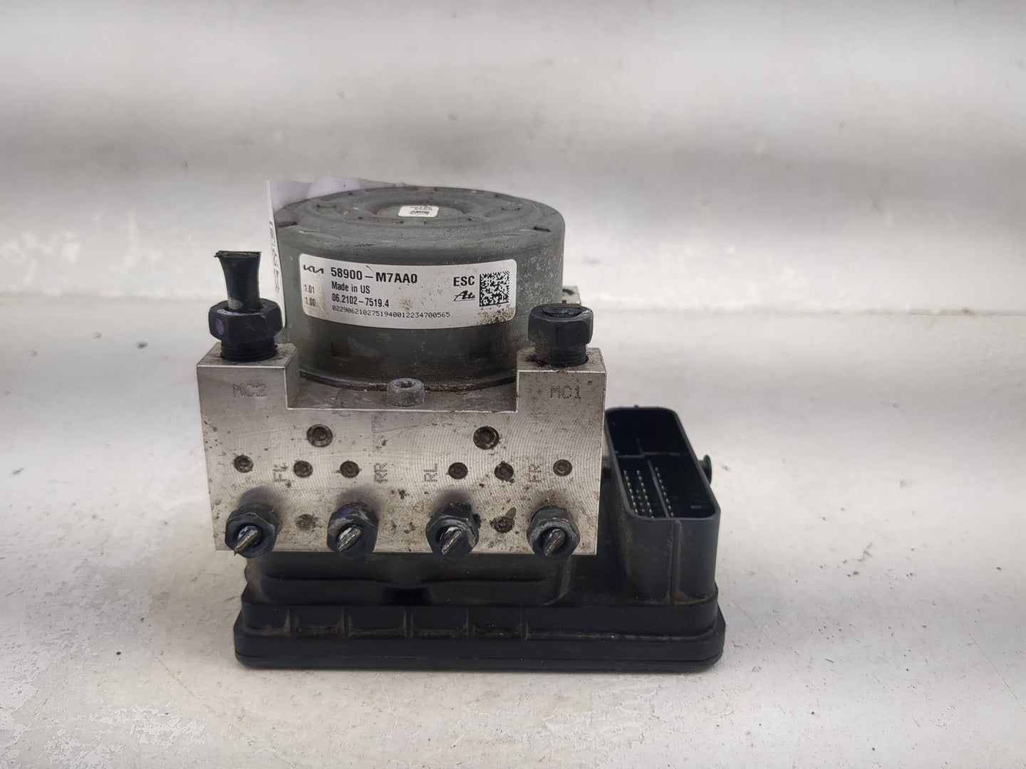 2023 Kia Forte ABS Pump Control Module Replacement P/N:58900-M7AA0 06.2102-7519.4, 28.5180-3601.3, 06.7109-5309.3 Fits OEM U