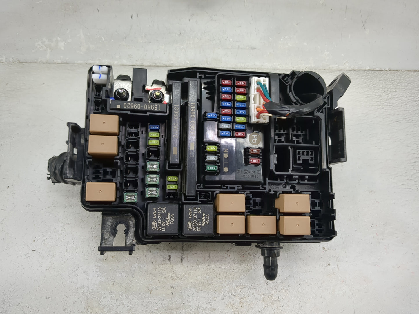 2022 Kia Forte Fusebox Fuse Box Panel Relay Module P/N:18980-09620 18980-09612, 18980-09631, 39160-37110 Fits OEM Used Auto 