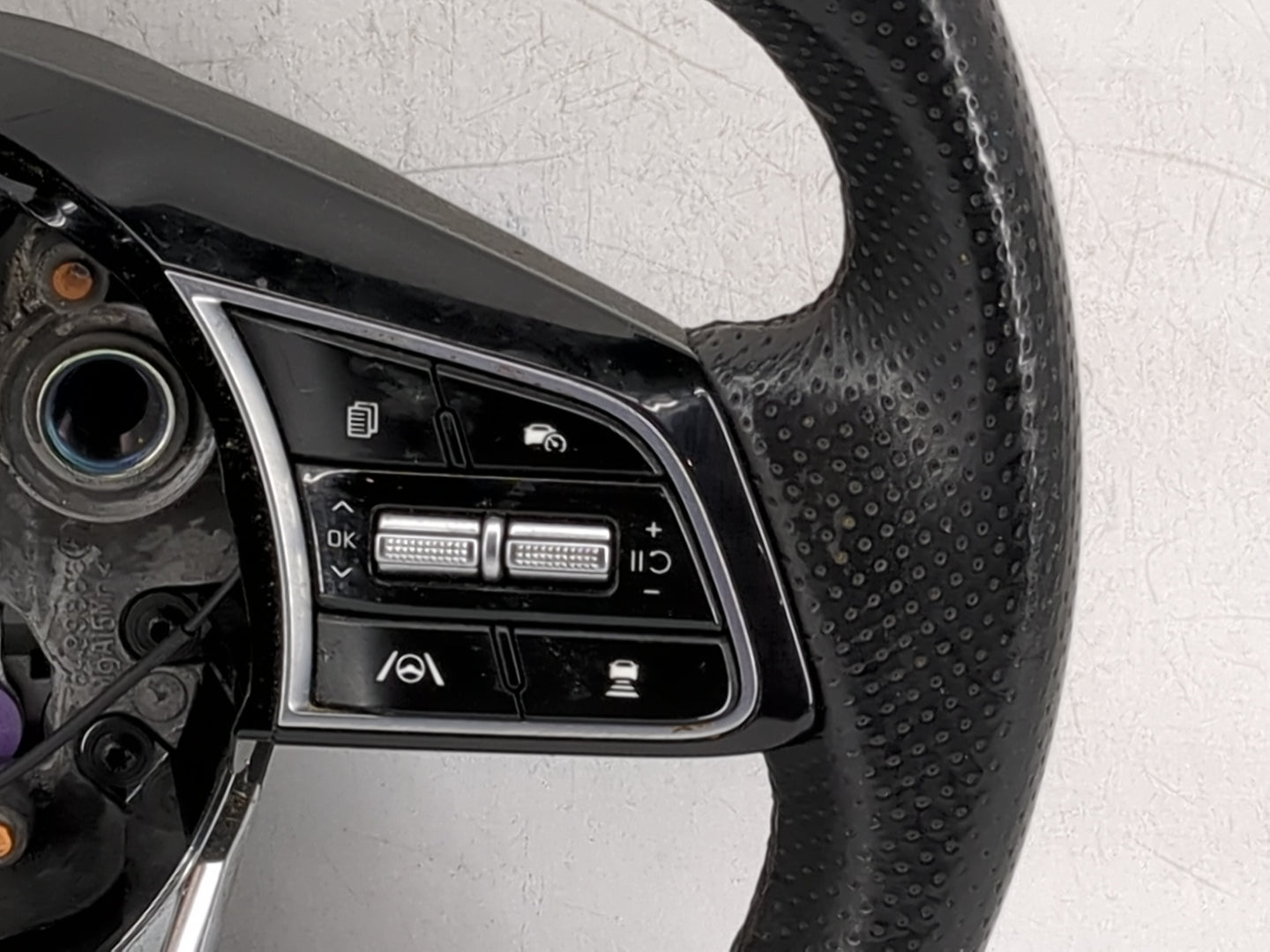 2022-2022 Kia Forte Steering Wheel Oem Black - Oemusedautoparts1.com
