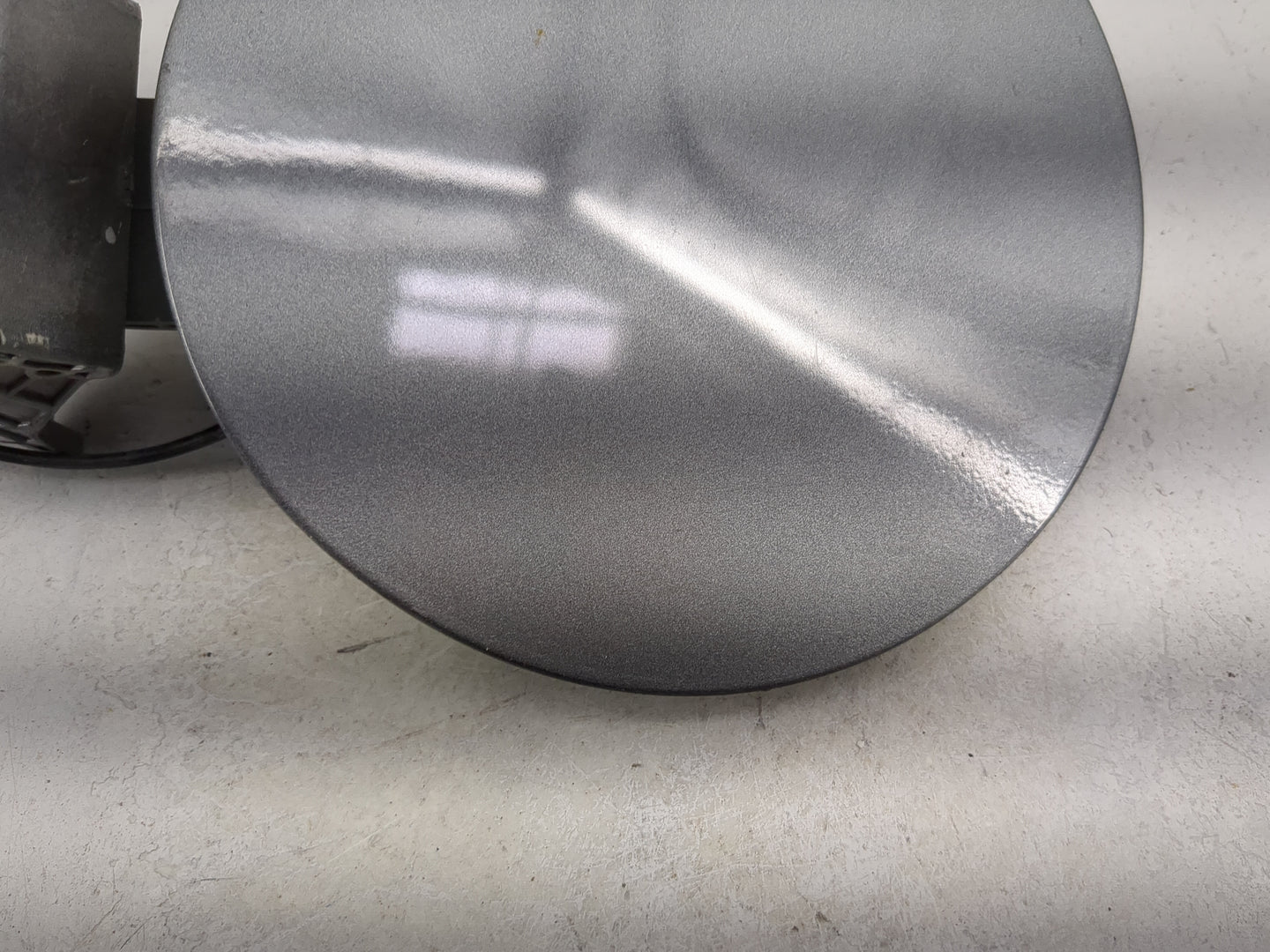 2023 Kia Forte Fuel Tank Door Lid Gas Tank Gray - Oemusedautoparts1.com