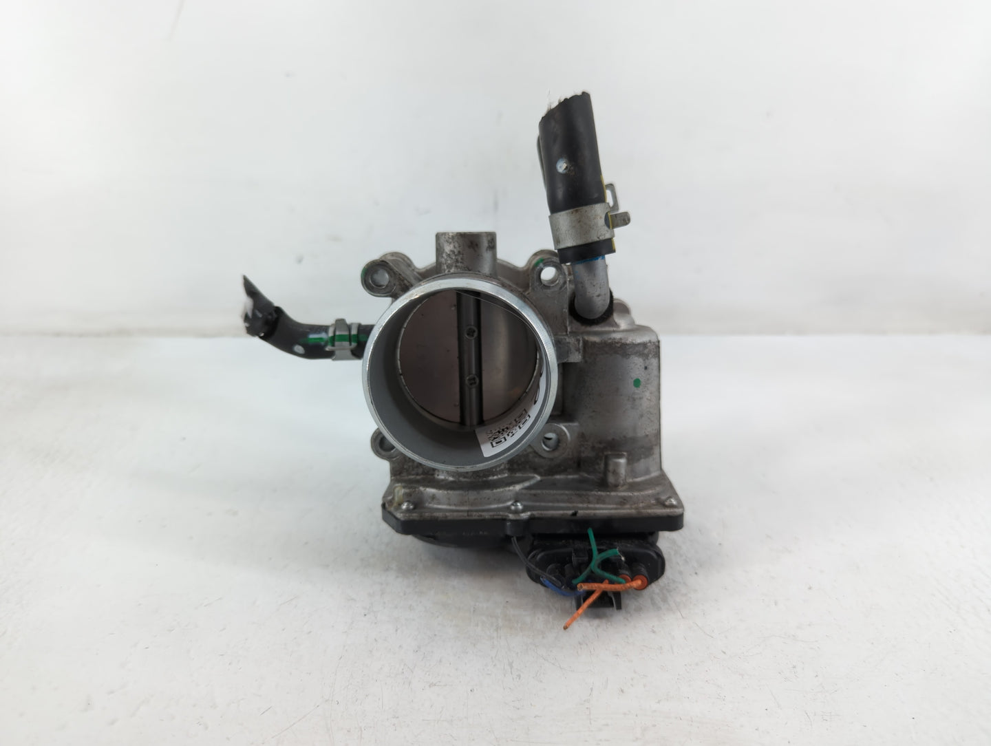 2017-2022 Kia Forte Throttle Body P/N:35100-2B340 Fits Fits 2015 2016 2017 2018 2019 2020 2021 2022 OEM Used Auto Parts - Oe