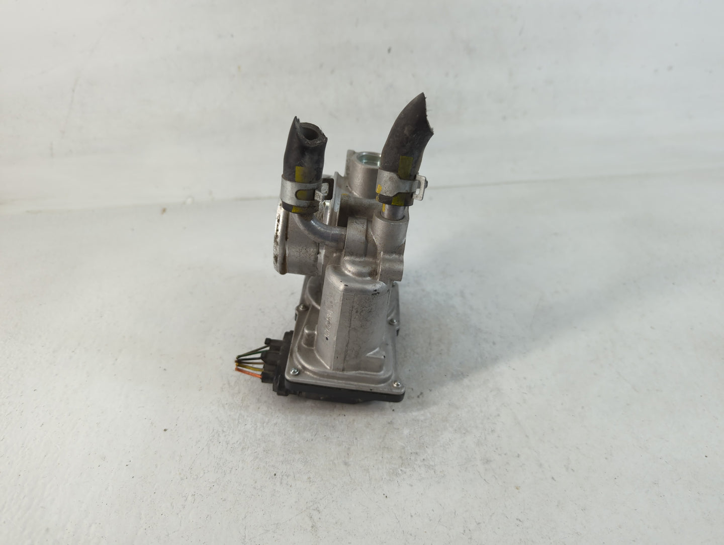 2020-2022 Kia Forte Throttle Body P/N:35100-2B340 Fits Fits 2020 2021 2022 OEM Used Auto Parts - Oemusedautoparts1.com