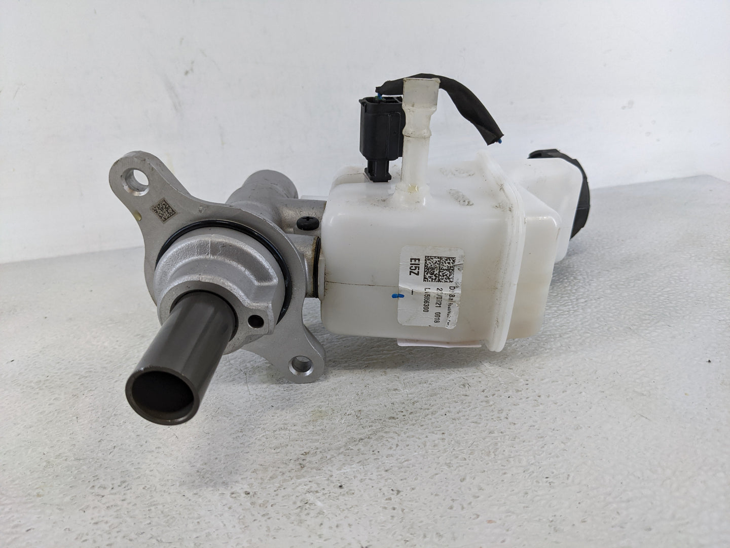 2021-2021 Kia K5 Brake Master Cylinder - Oemusedautoparts1.com
