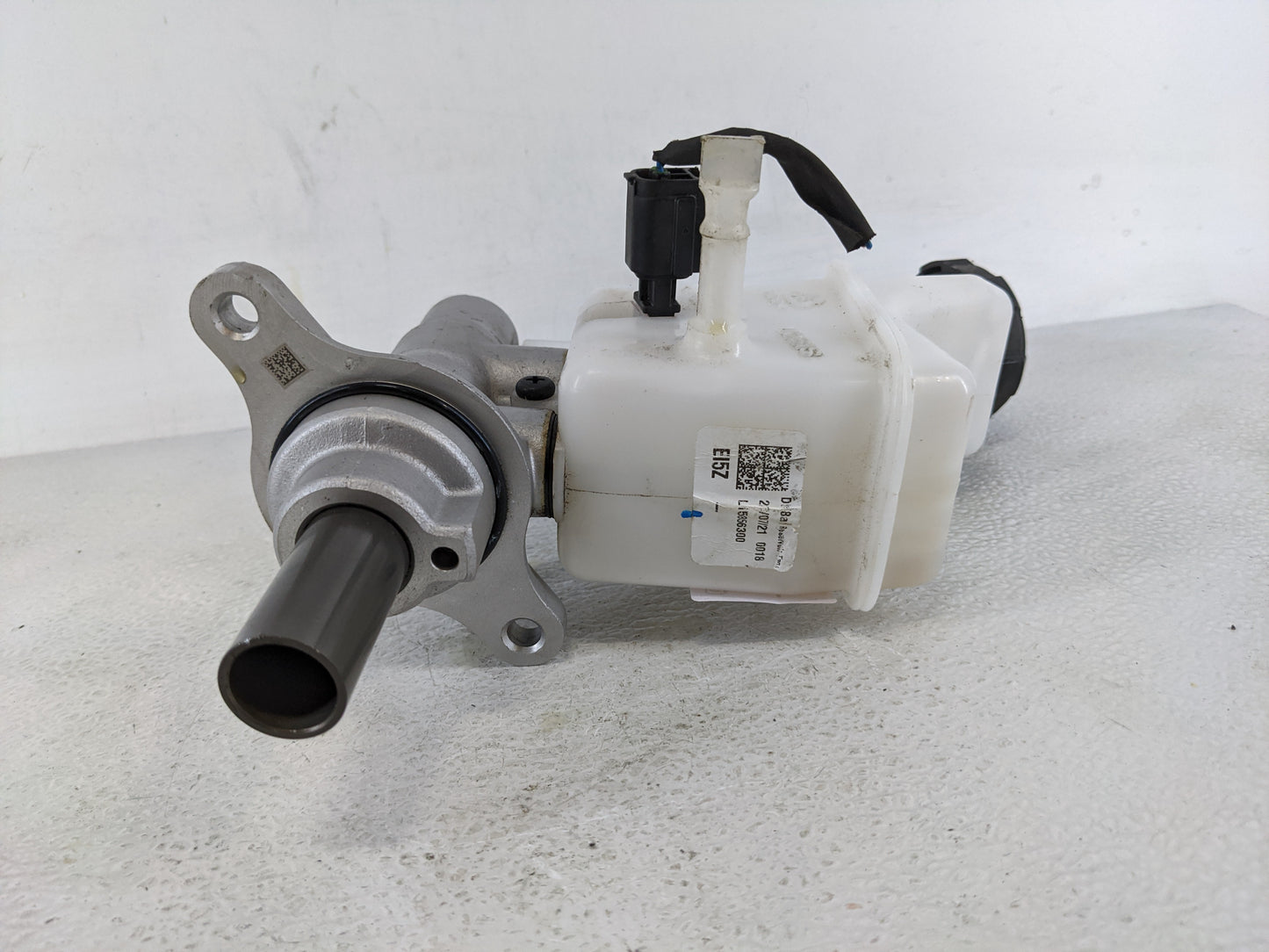 2021-2021 Kia K5 Brake Master Cylinder - Oemusedautoparts1.com