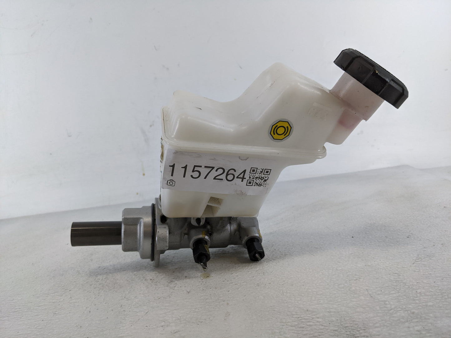 2021-2021 Kia K5 Brake Master Cylinder - Oemusedautoparts1.com