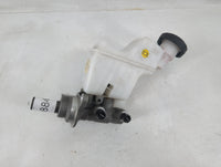 2021-2021 Kia K5 Brake Master Cylinder 1198840 - Oemusedautoparts1.com