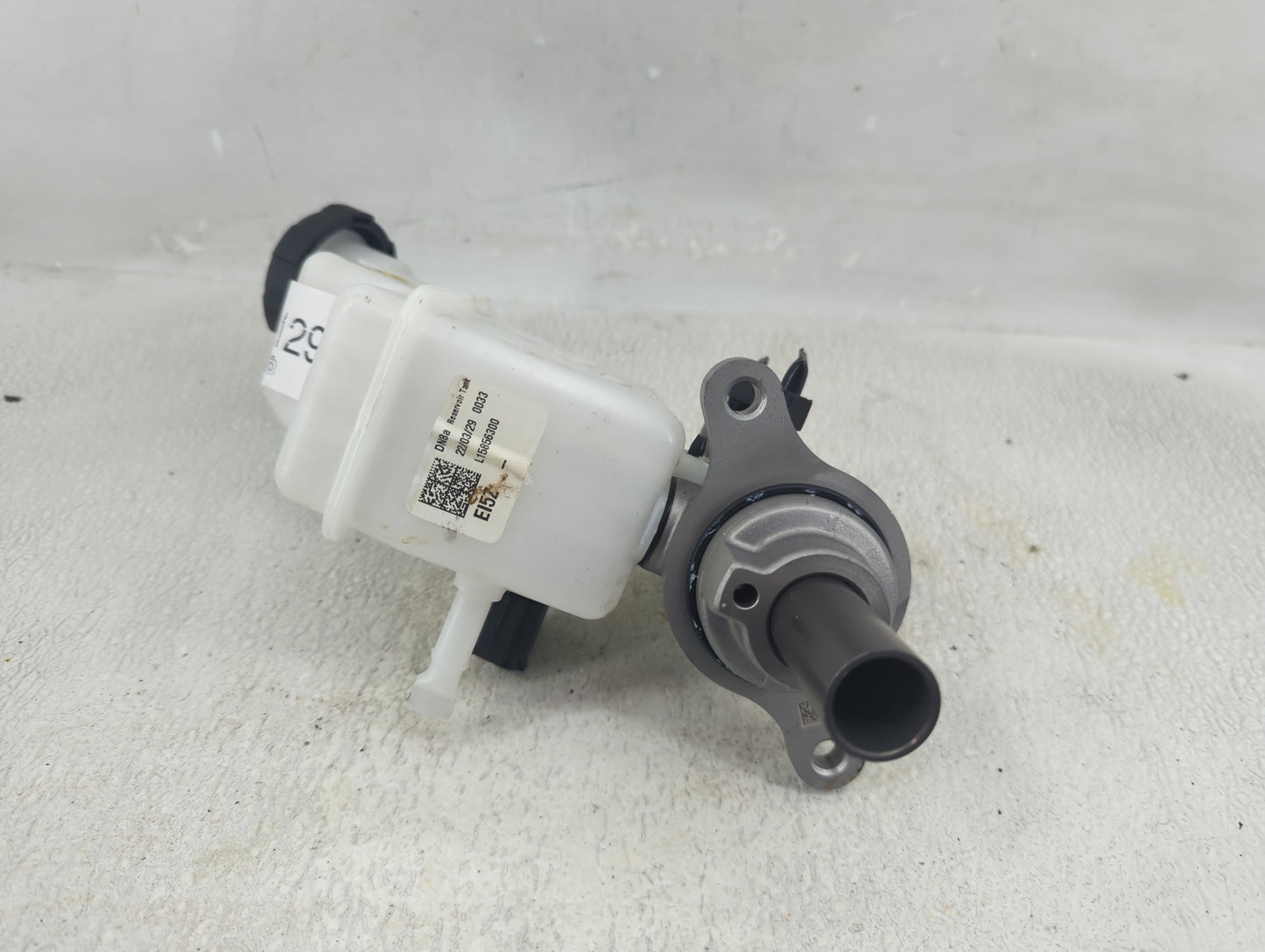 2021-2021 Kia K5 Brake Master Cylinder - Oemusedautoparts1.com