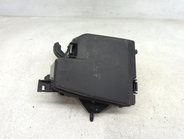 2023 Kia K5 Fusebox Fuse Box Panel Relay Module P/N:91955-L3450 91955-L3451 Fits OEM Used Auto Parts - Oemusedautoparts1.com