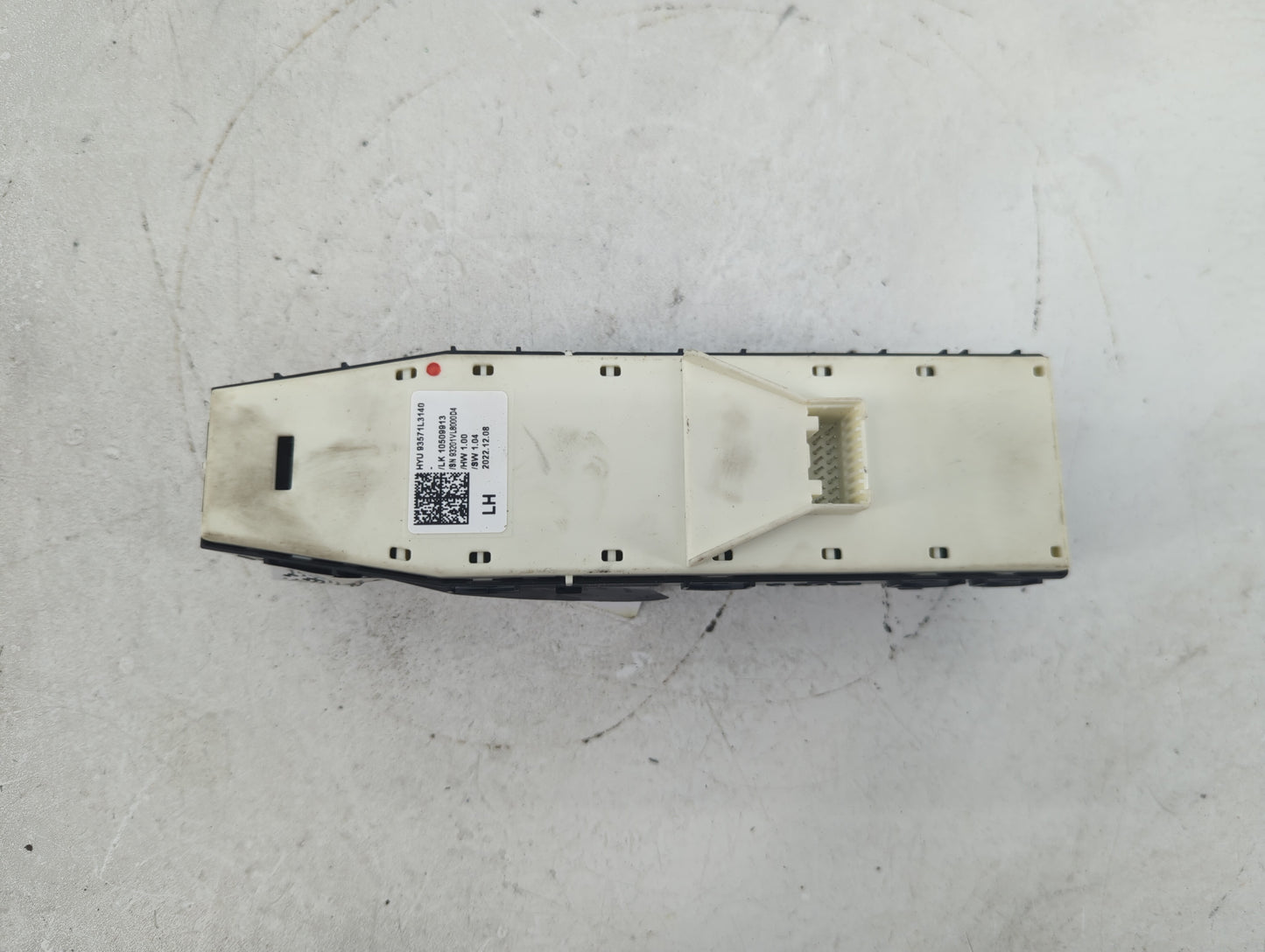 2021 Kia K5 Master Power Window Switch Replacement Driver Side Left P/N:93571L3140 Fits OEM Used Auto Parts - Oemusedautopar