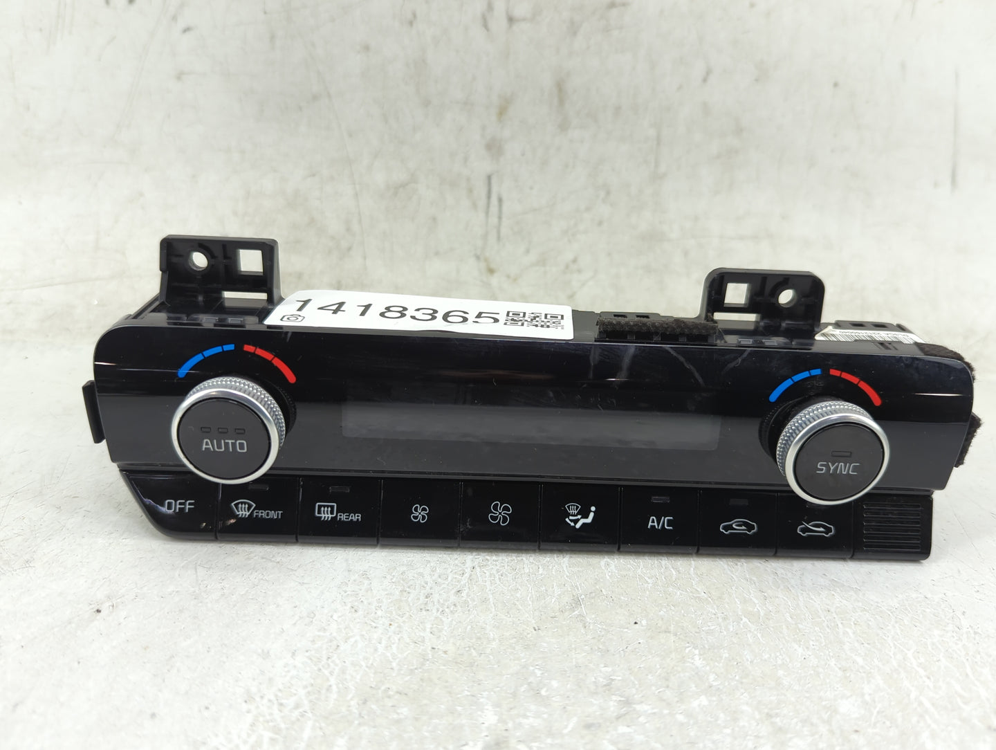 2021 Kia K5 Climate Control Module Temperature AC/Heater Replacement P/N:97250-L3200 Fits OEM Used Auto Parts - Oemusedautop
