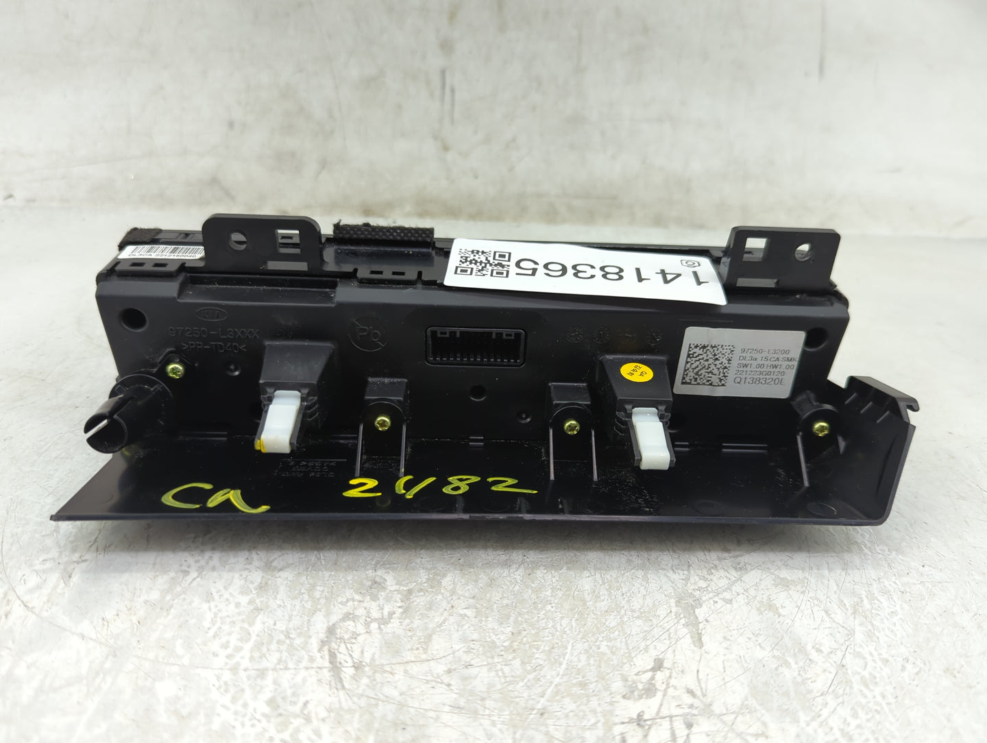 2021 Kia K5 Climate Control Module Temperature AC/Heater Replacement P/N:97250-L3200 Fits OEM Used Auto Parts - Oemusedautop