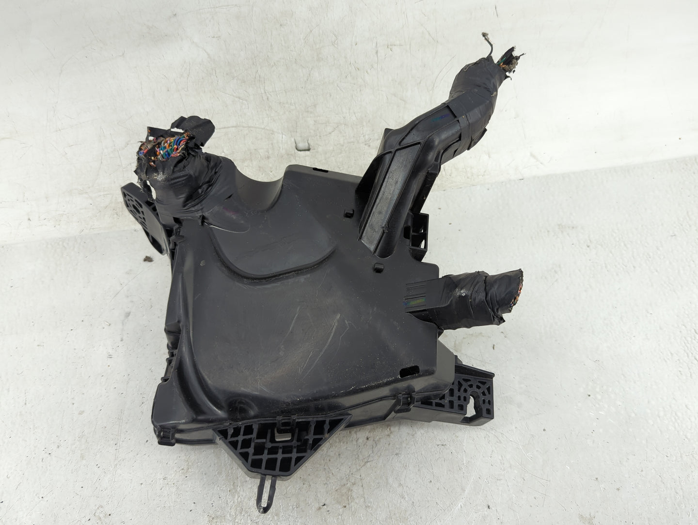 2023 Kia K5 Fusebox Fuse Box Panel Relay Module P/N:91955-L3451 Fits OEM Used Auto Parts - Oemusedautoparts1.com