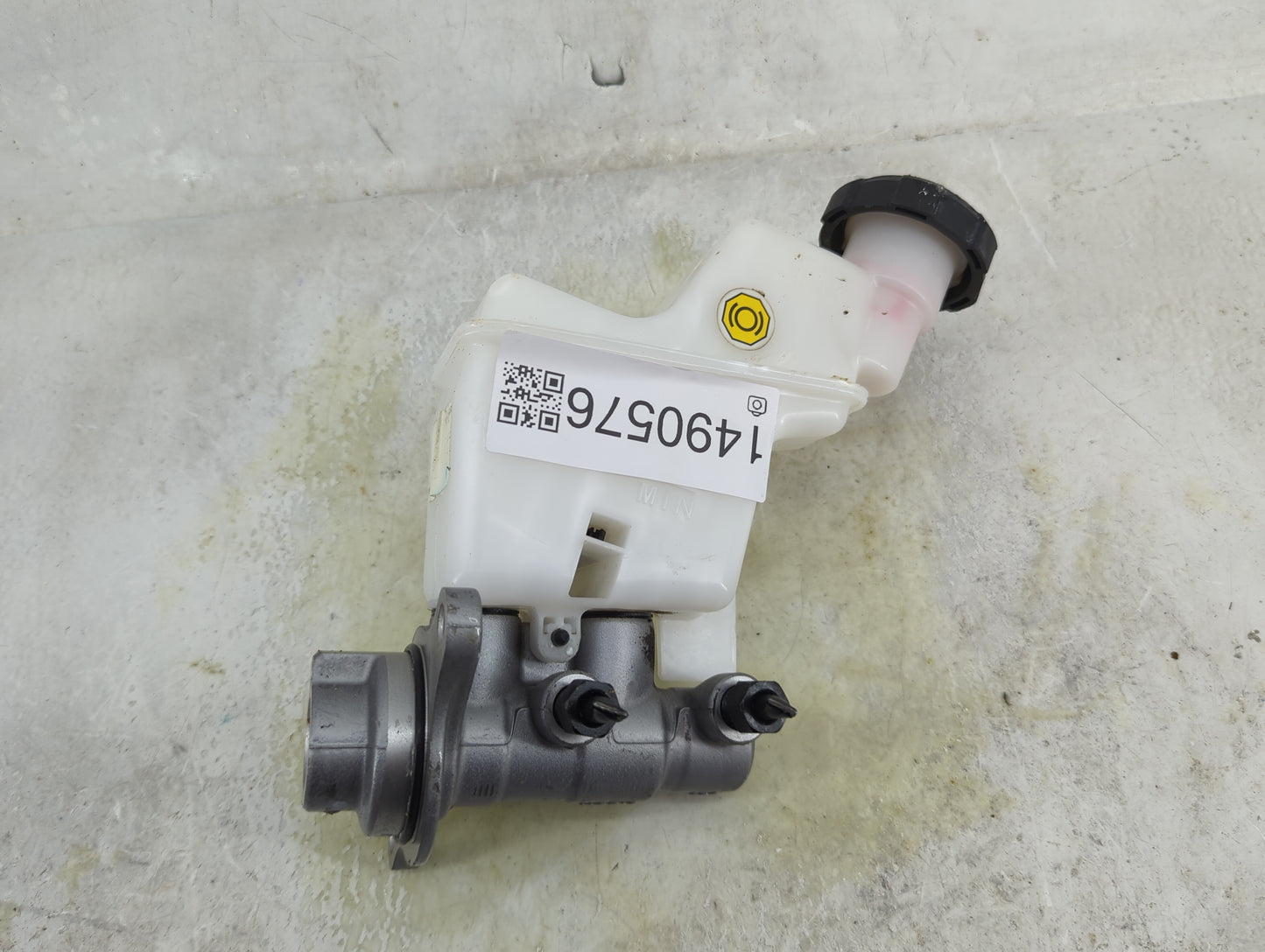 2021-2021 Kia K5 Brake Master Cylinder 1490576 - Oemusedautoparts1.com