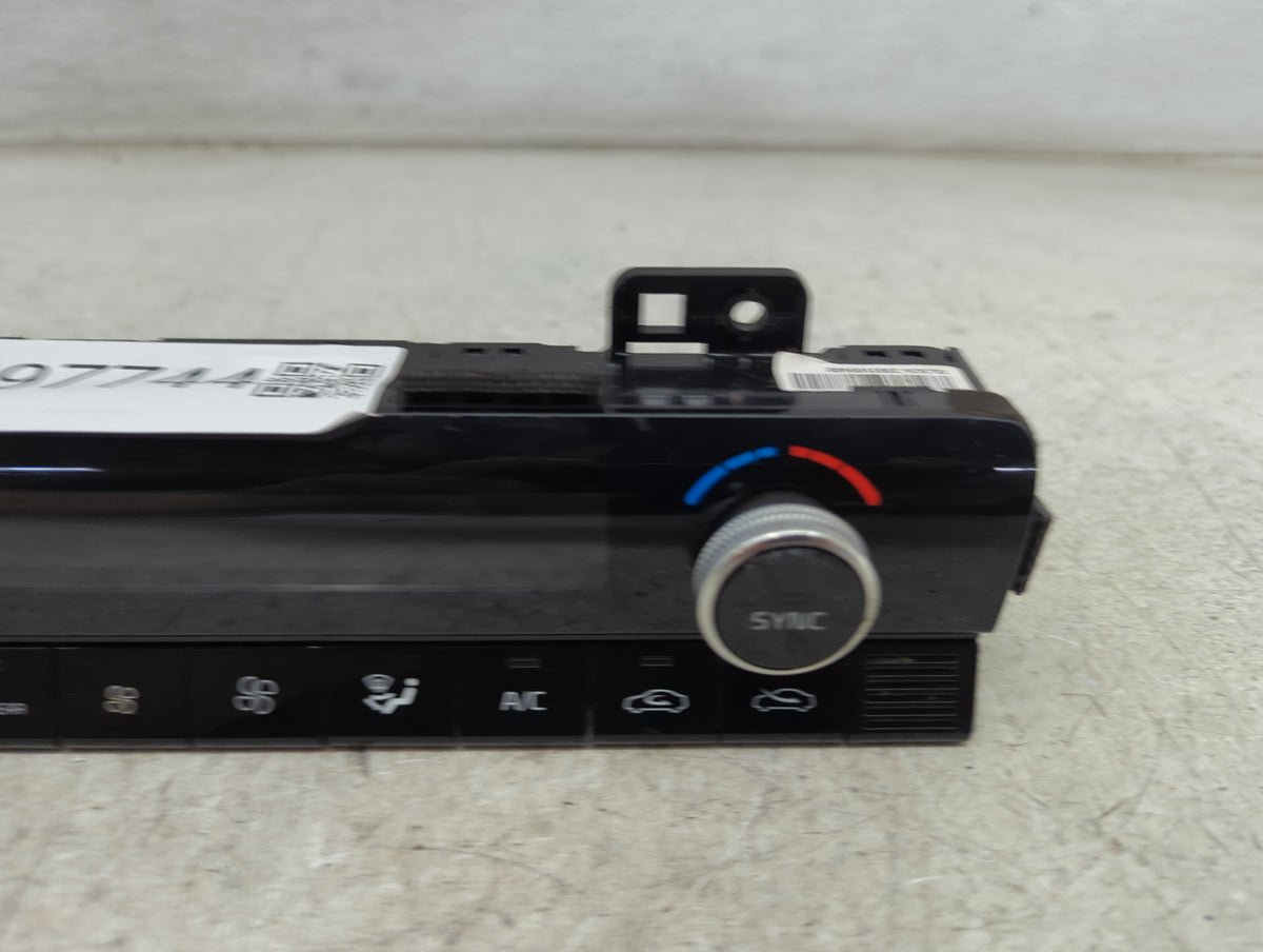 2021 Kia K5 Climate Control Module Temperature AC/Heater Replacement P/N:97250-L3200 Fits OEM Used Auto Parts - Oemusedautop