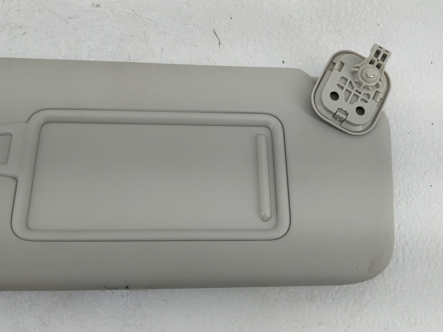 2023 Kia Niro Sun Visor Shade Replacement Passenger Right Mirror Fits OEM Used Auto Parts - Oemusedautoparts1.com