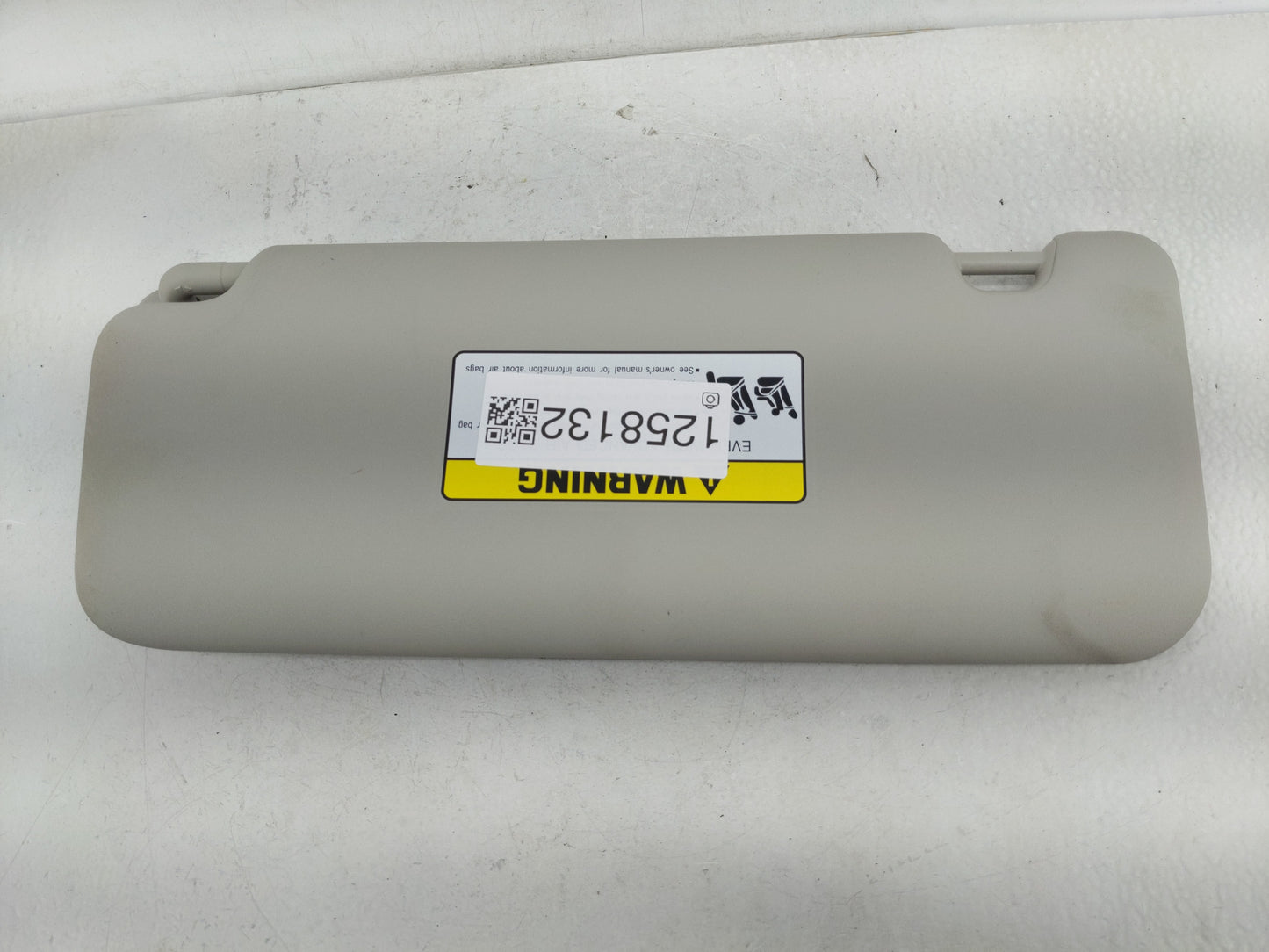 2023 Kia Niro Sun Visor Shade Replacement Passenger Right Mirror Fits OEM Used Auto Parts - Oemusedautoparts1.com