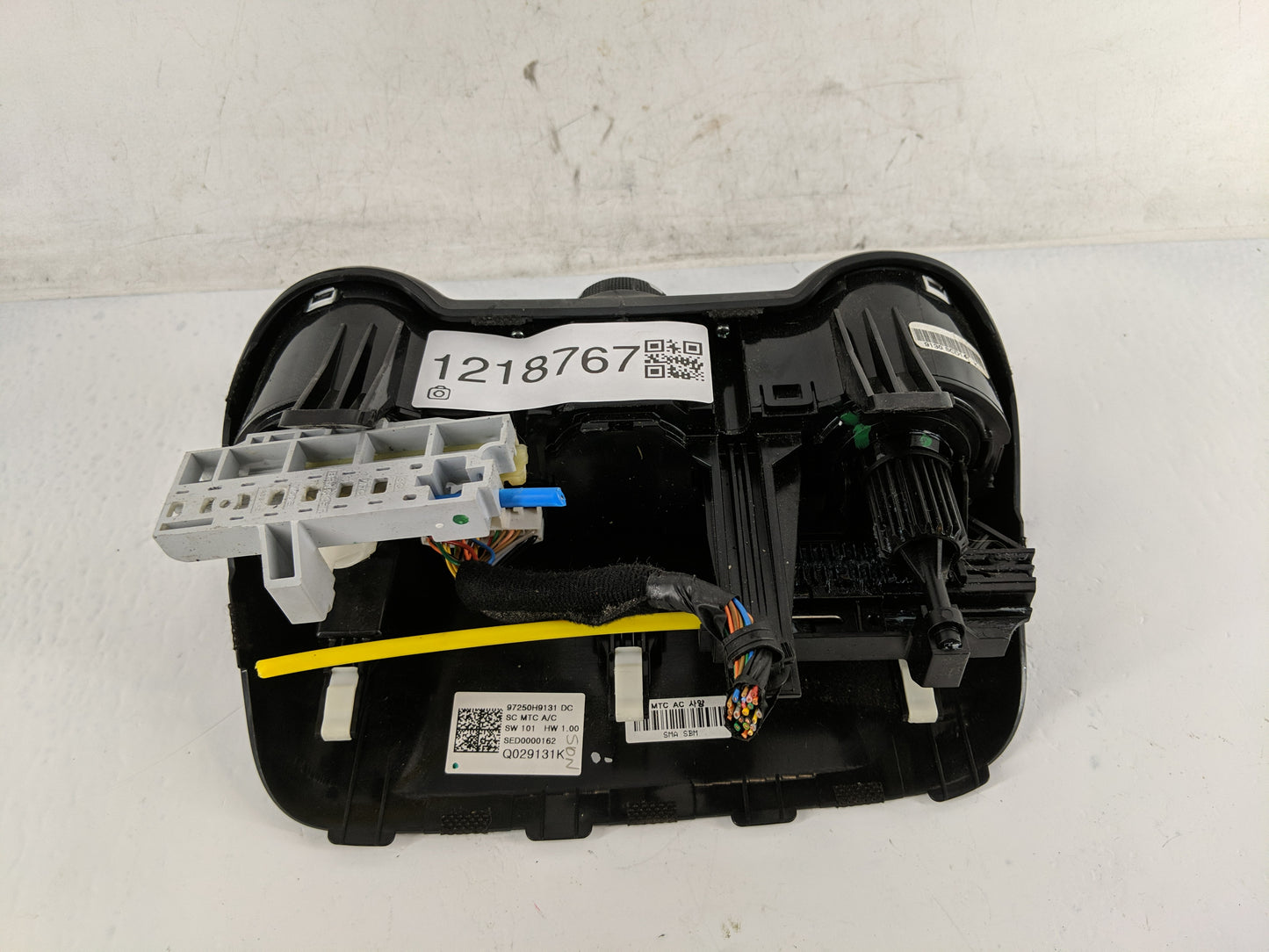 2023 Kia Rio Climate Control Module Temperature AC/Heater Replacement P/N:97250H9131 Fits OEM Used Auto Parts - Oemusedautop