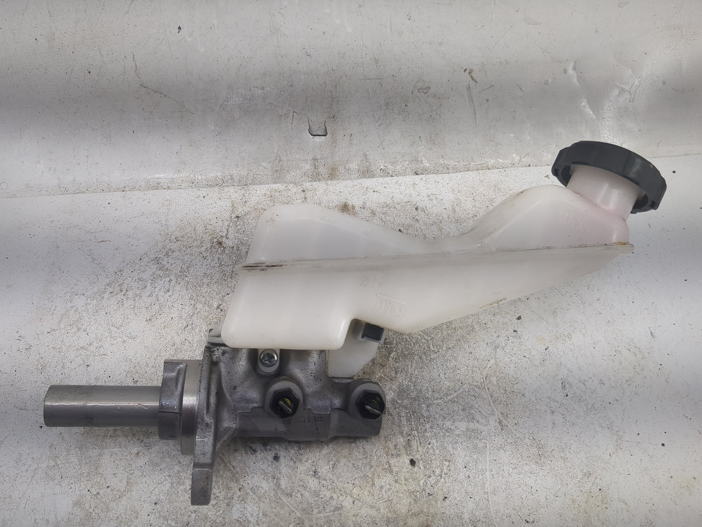 2020-2020 Kia Rio Brake Master Cylinder 1497033 - Oemusedautoparts1.com