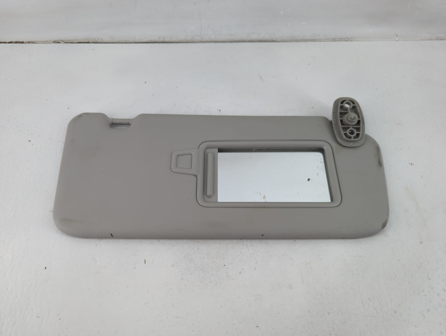 2021-2022 Kia Seltos Sun Visor Shade Replacement Passenger Right Mirror Fits Fits 2021 2022 OEM Used Auto Parts - Oemusedaut