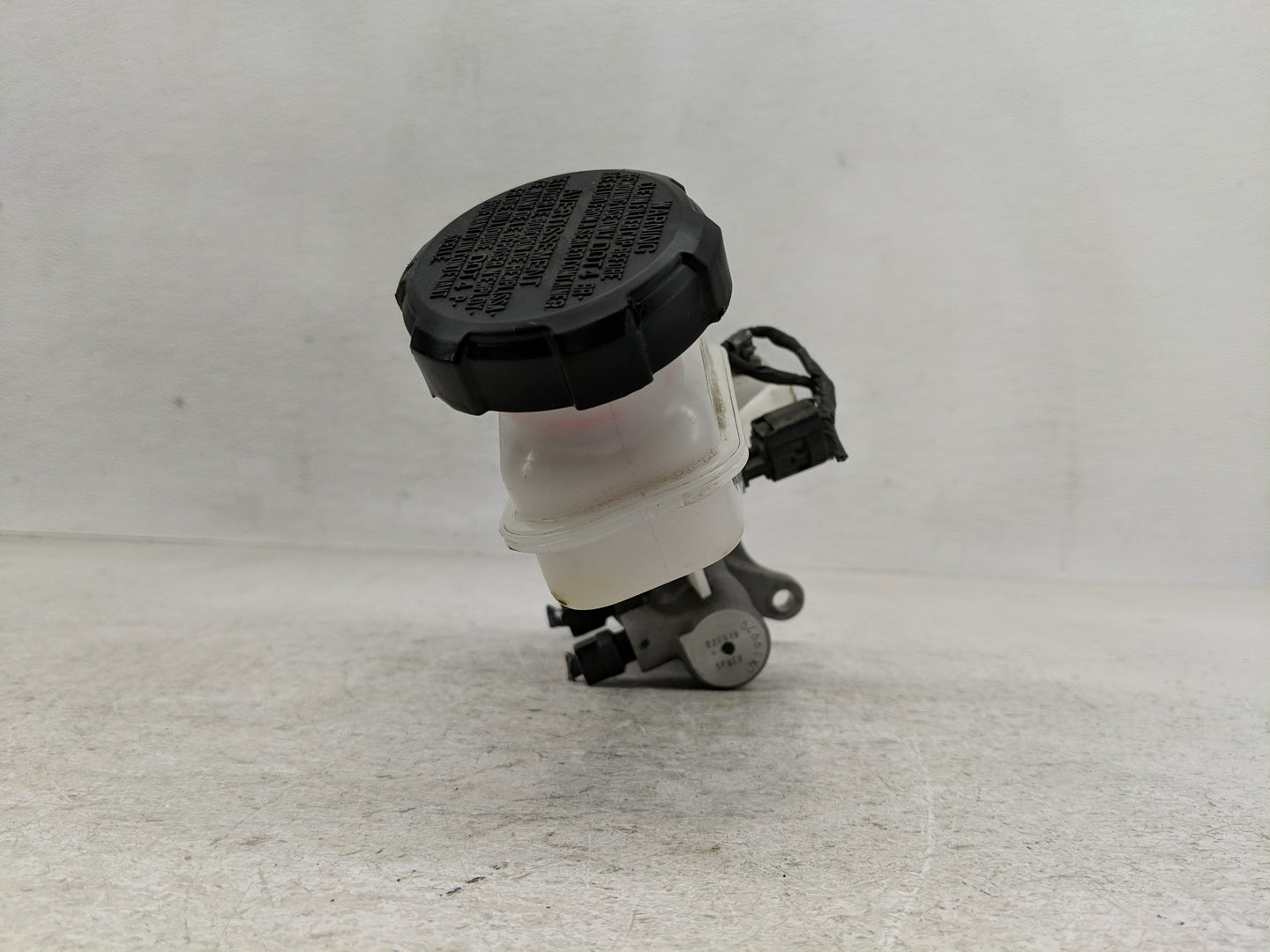 2021-2022 Kia Seltos Brake Master Cylinder - Oemusedautoparts1.com