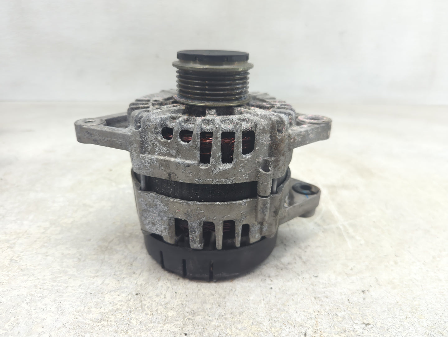 2021-2022 Kia Seltos Alternator Replacement Generator Charging Assembly Engine OEM P/N:2626125 37300-2B970 Fits Fits 2021 20